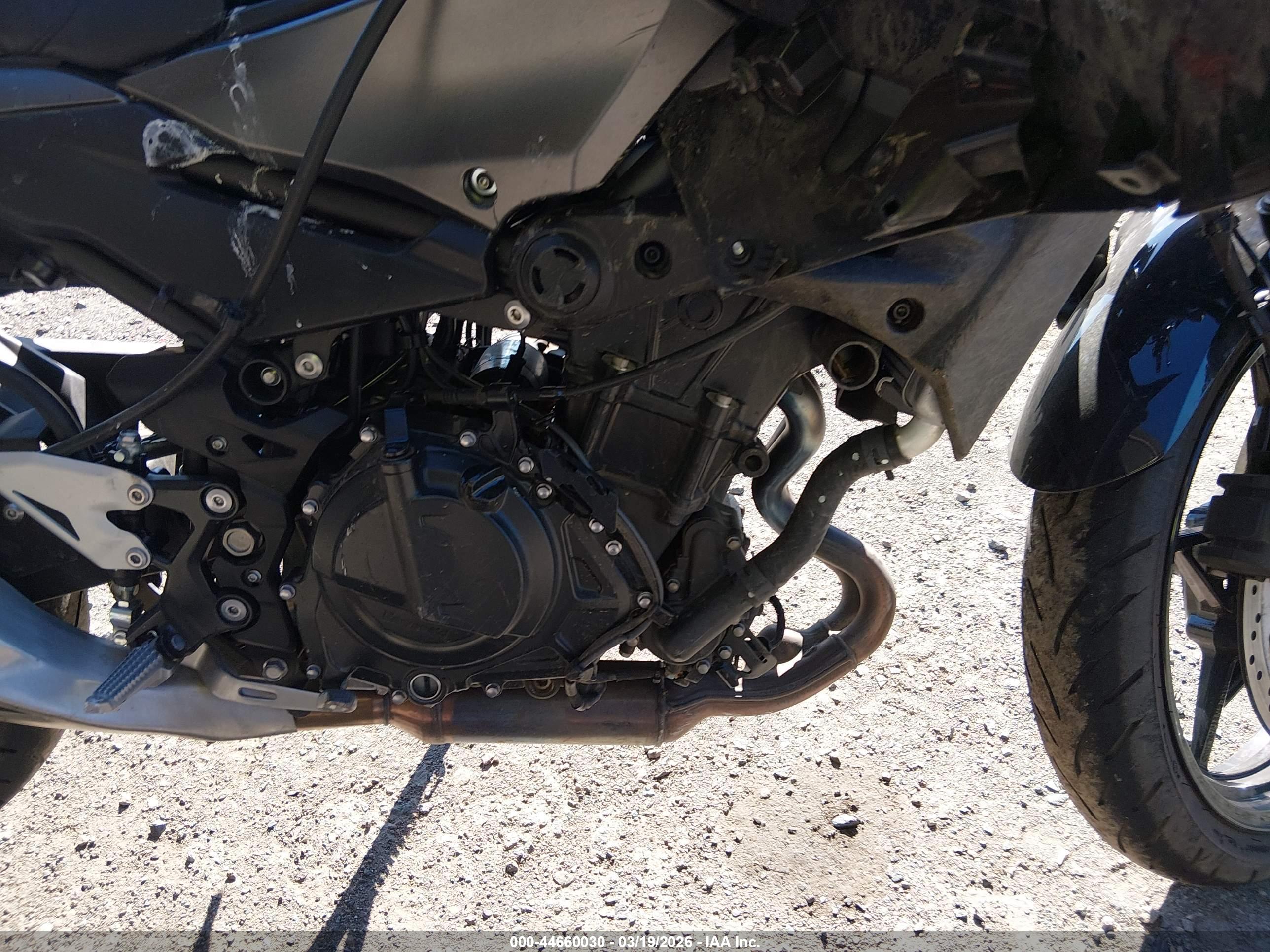 KAWASAKI ER500 image 8