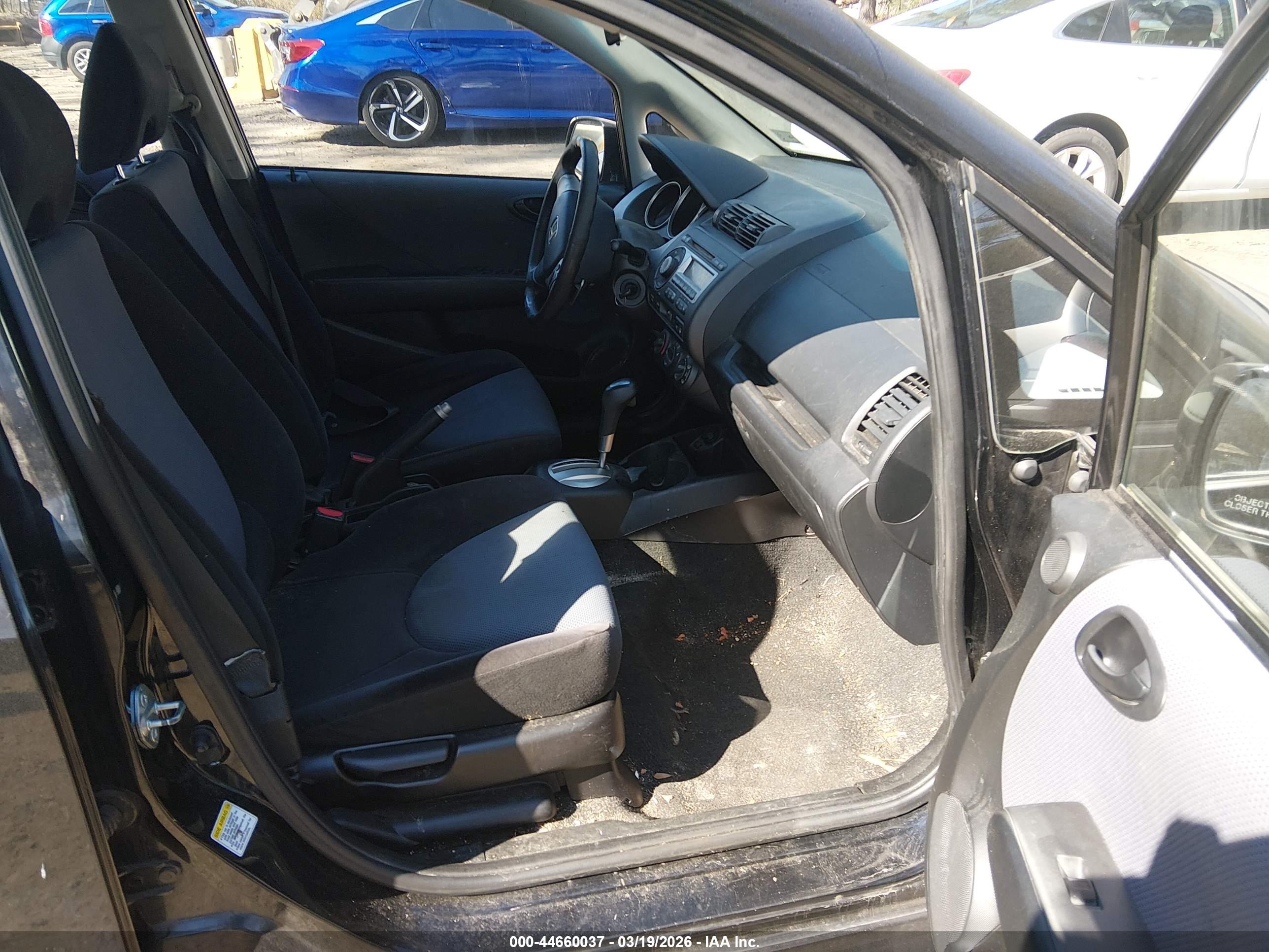 HONDA FIT image 5