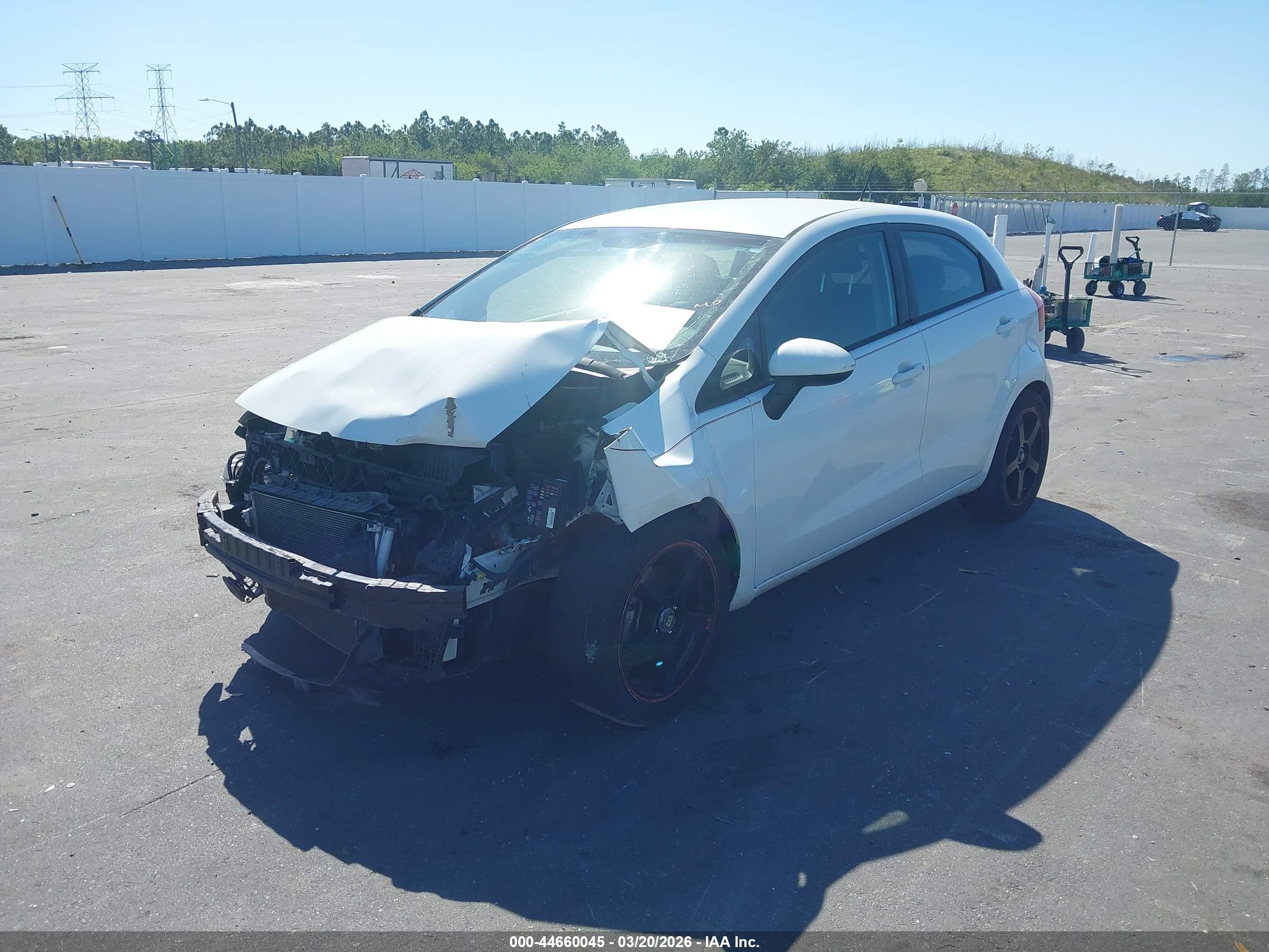 KIA RIO5 image 2