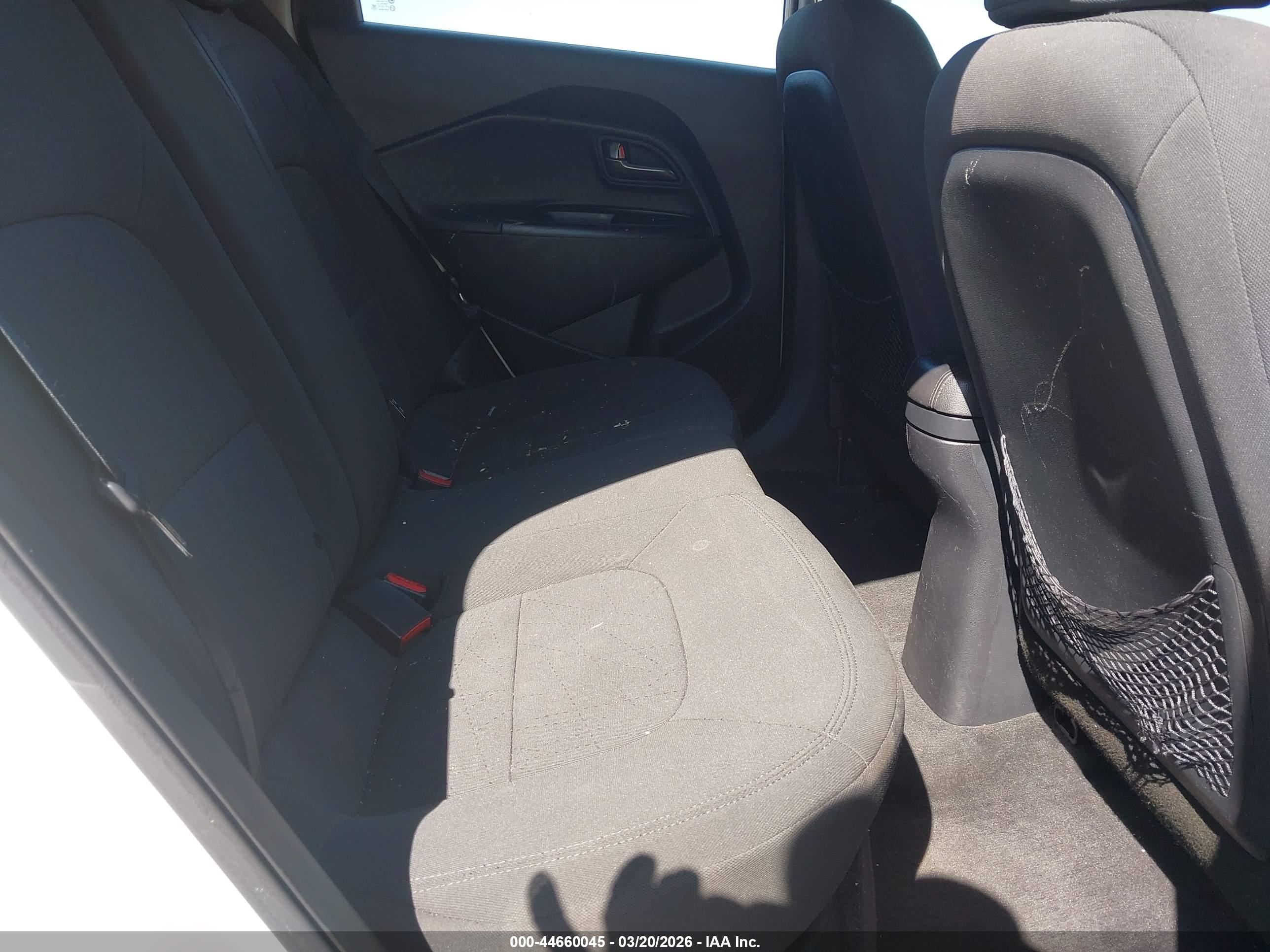 KIA RIO5 image 8