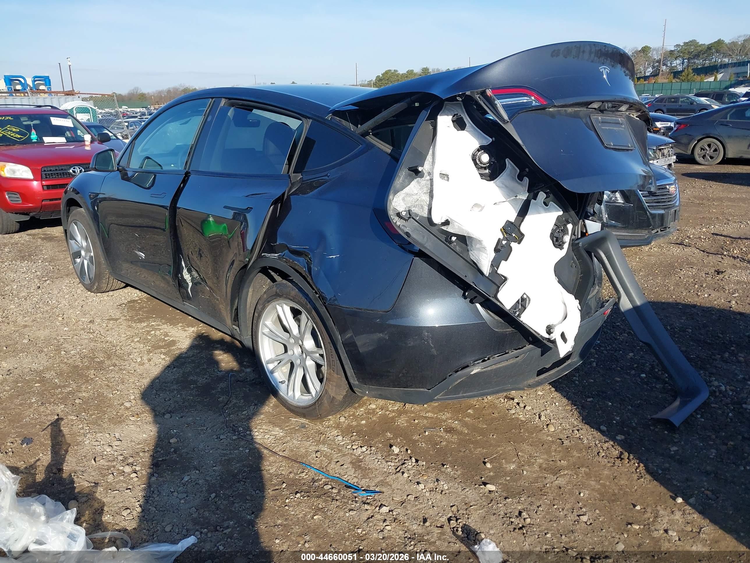TESLA MODEL image 3