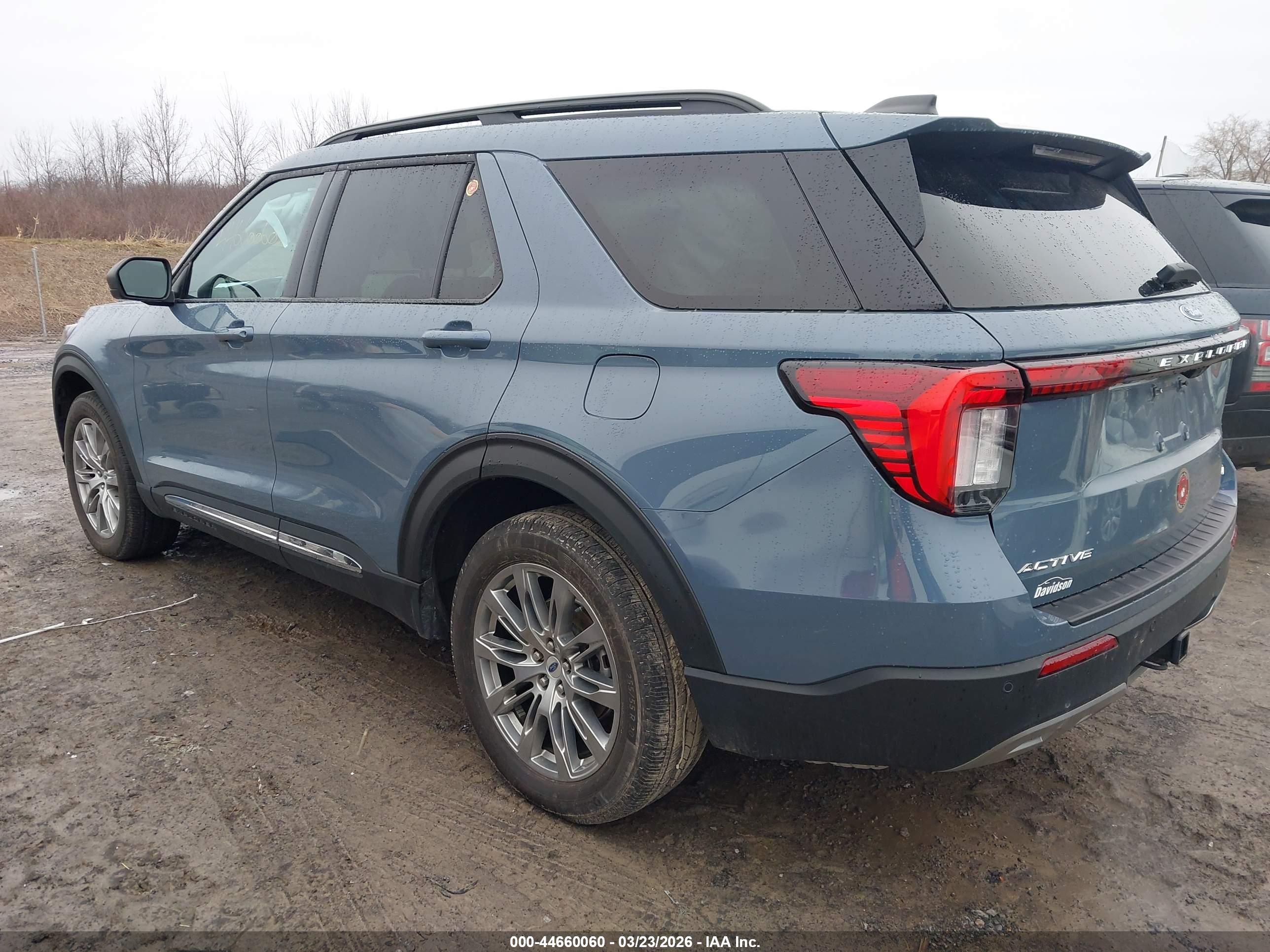 FORD EXPLORER image 3