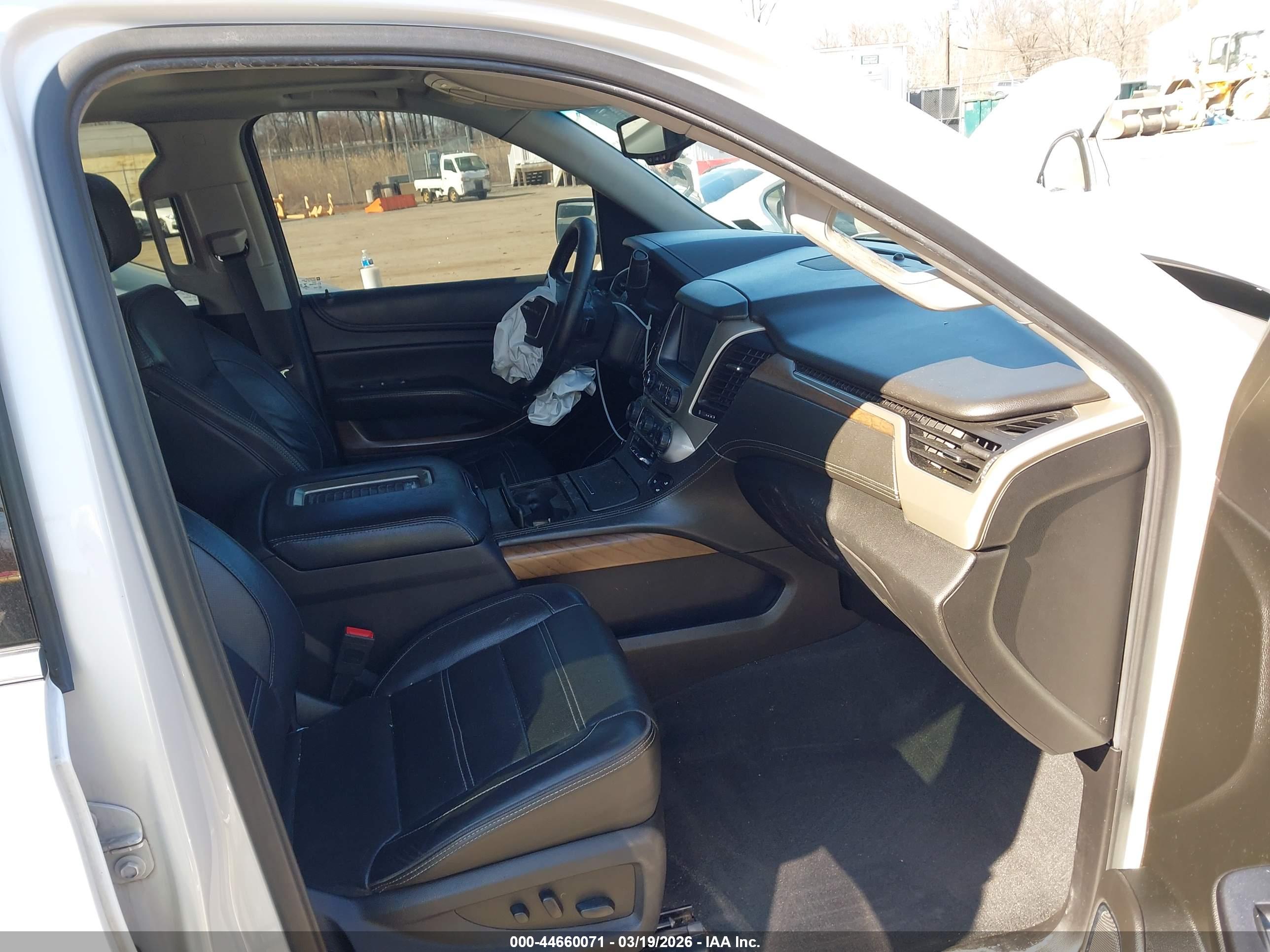 GMC YUKON image 5