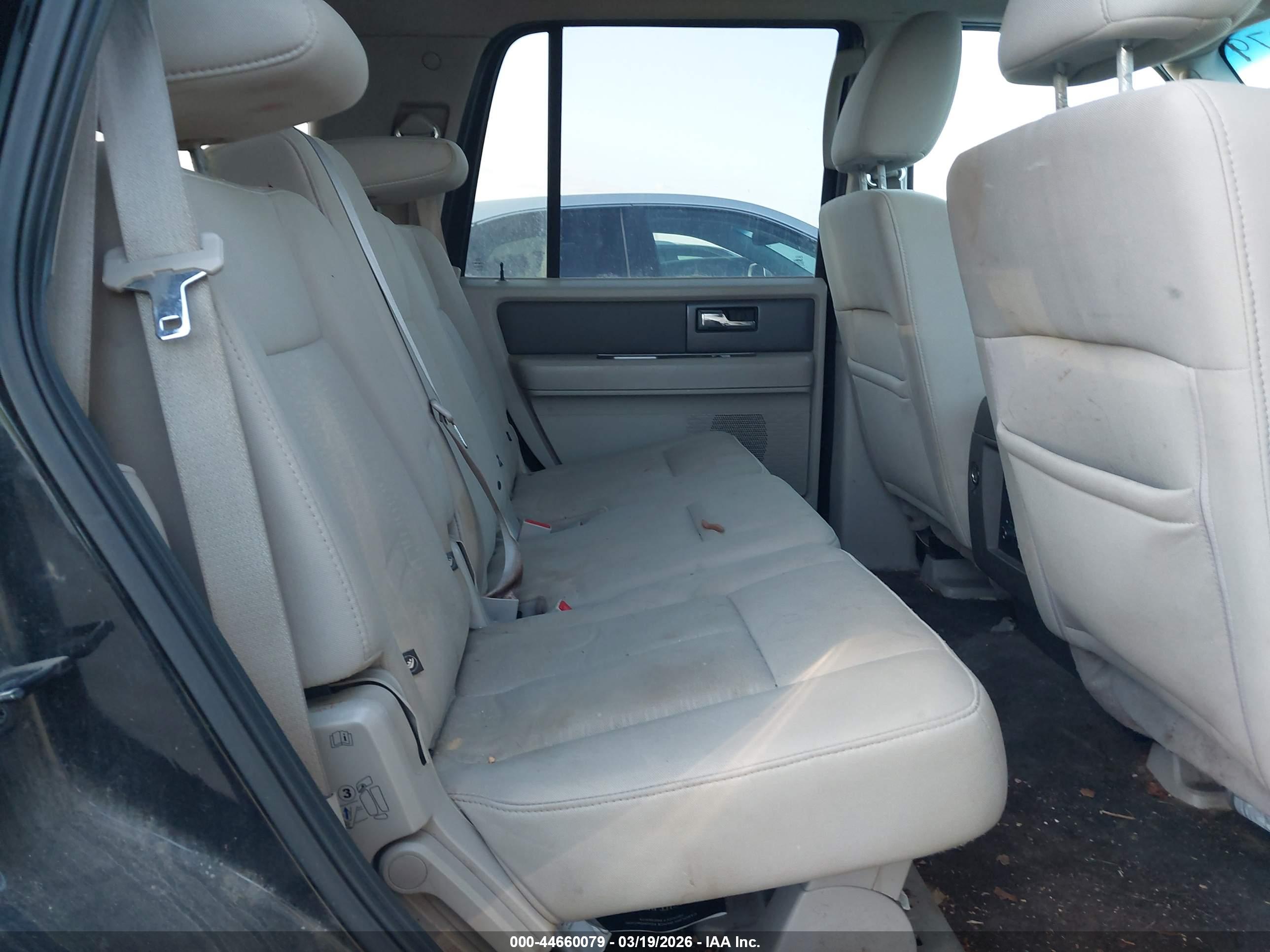 FORD EXPEDITION image 8