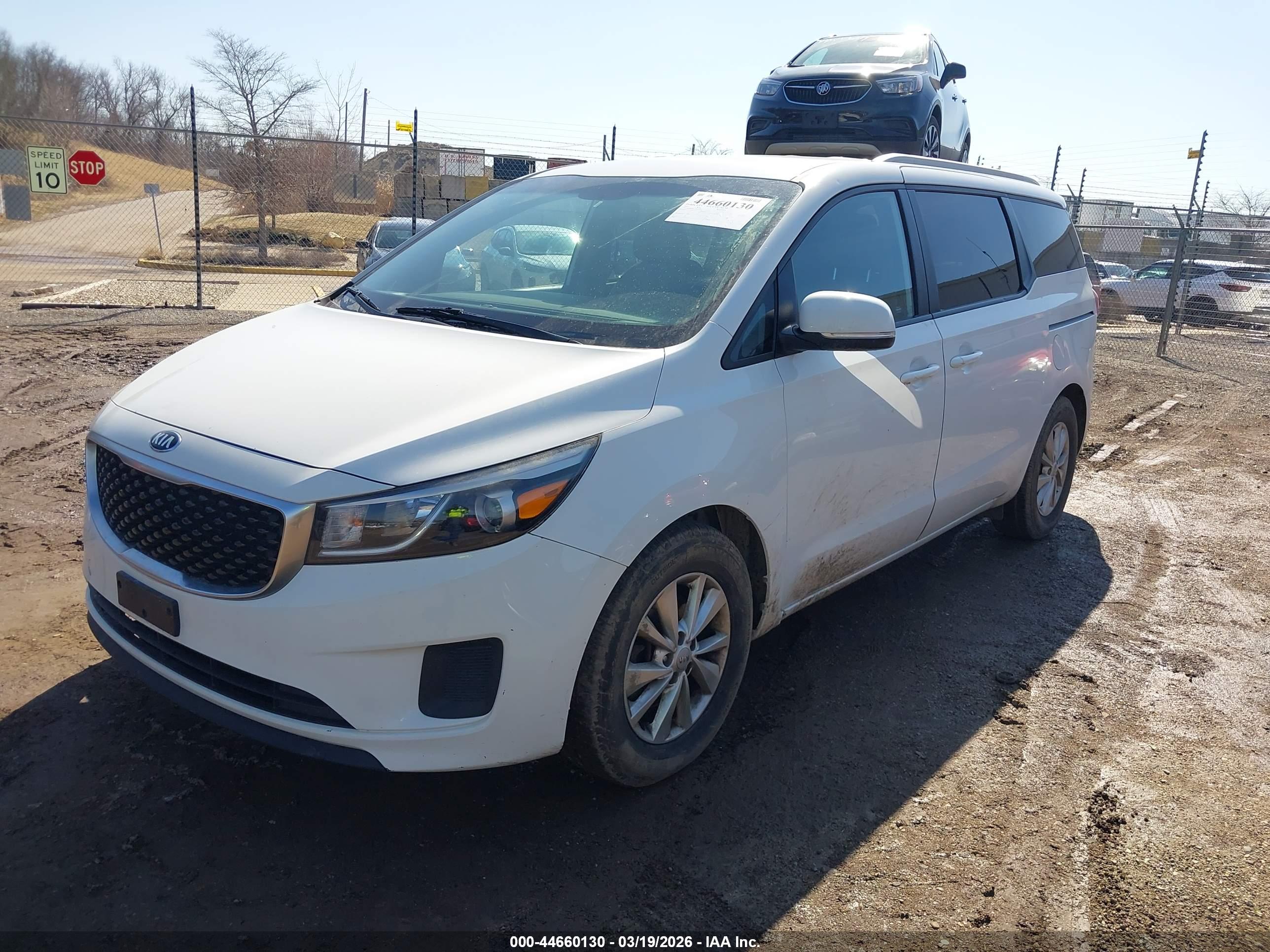 KIA SEDONA image 2
