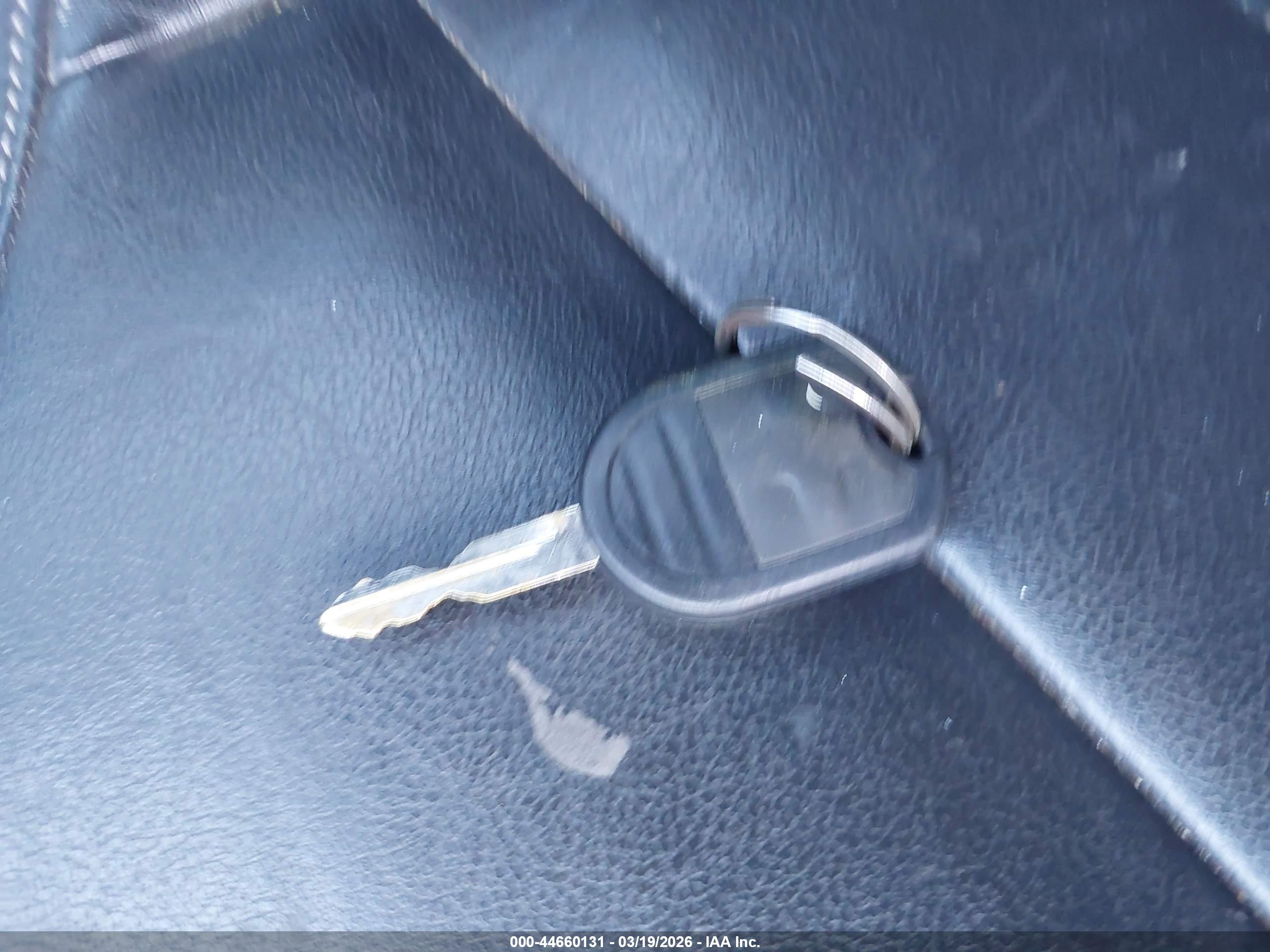 FORD TAURUS image 11