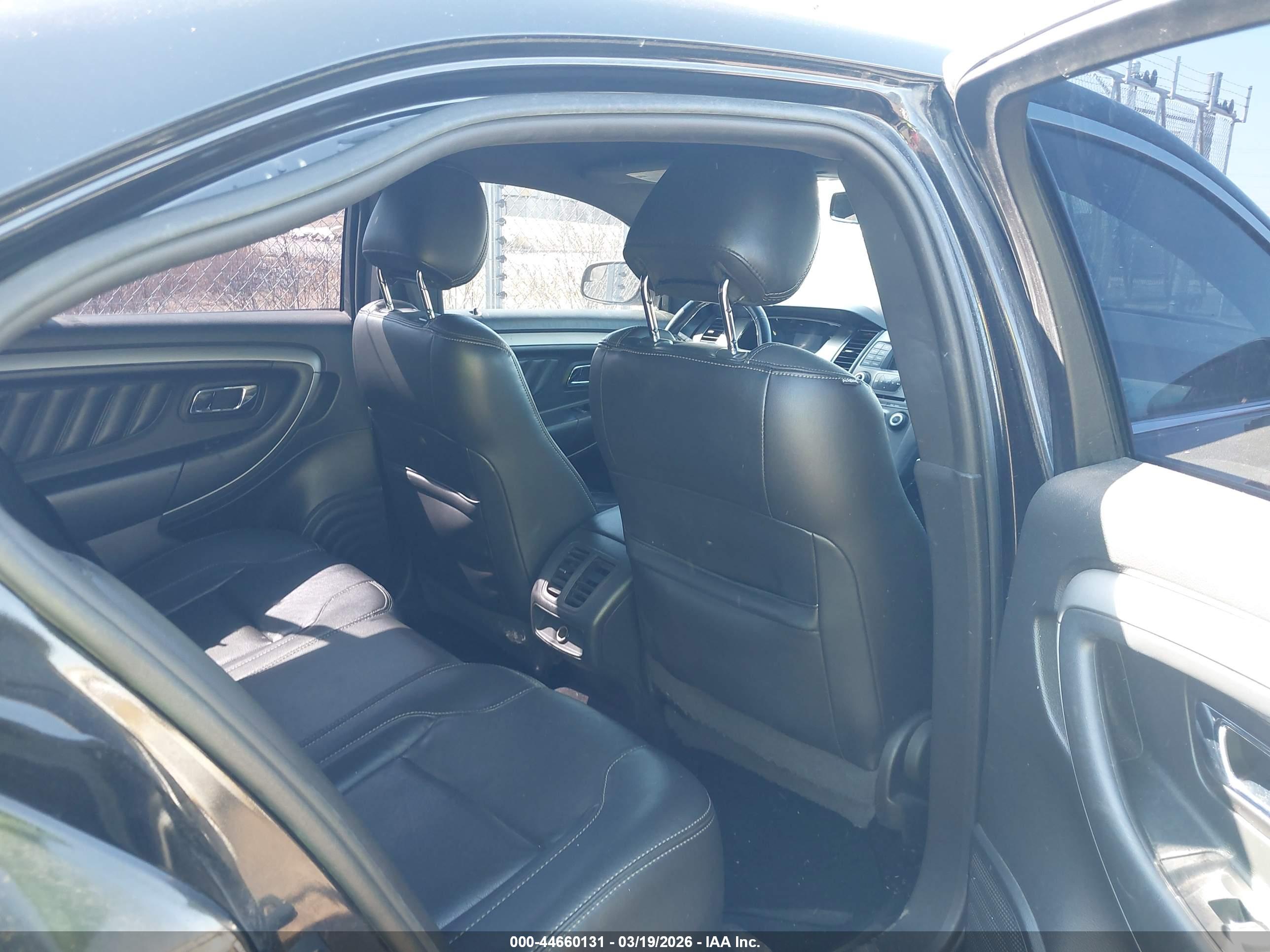 FORD TAURUS image 8