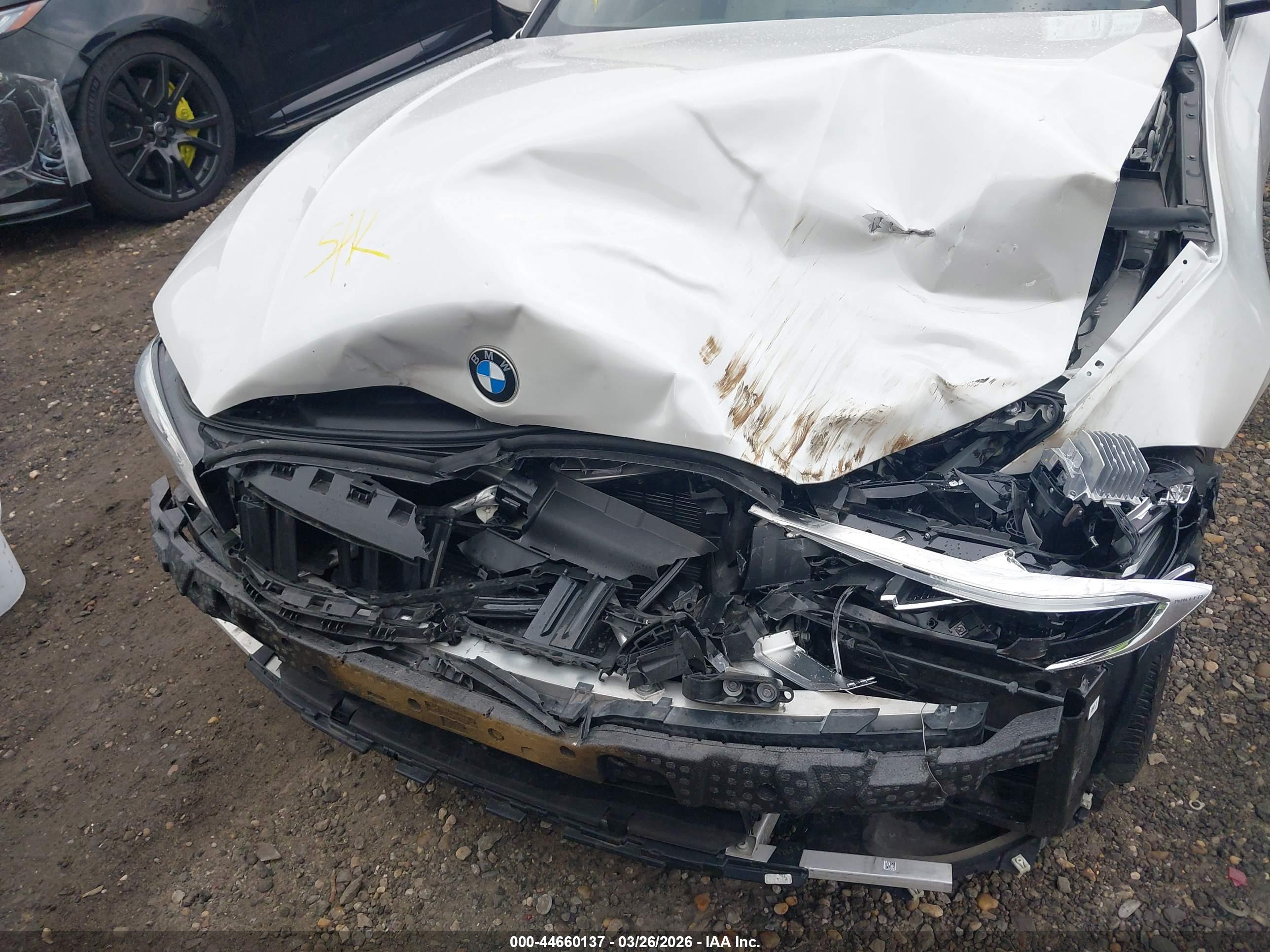 BMW 330I image 10