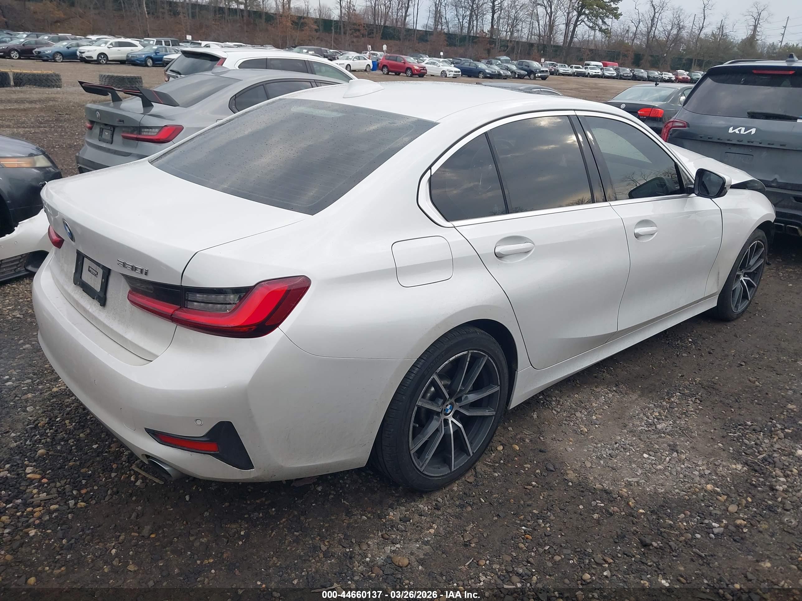BMW 330I image 4
