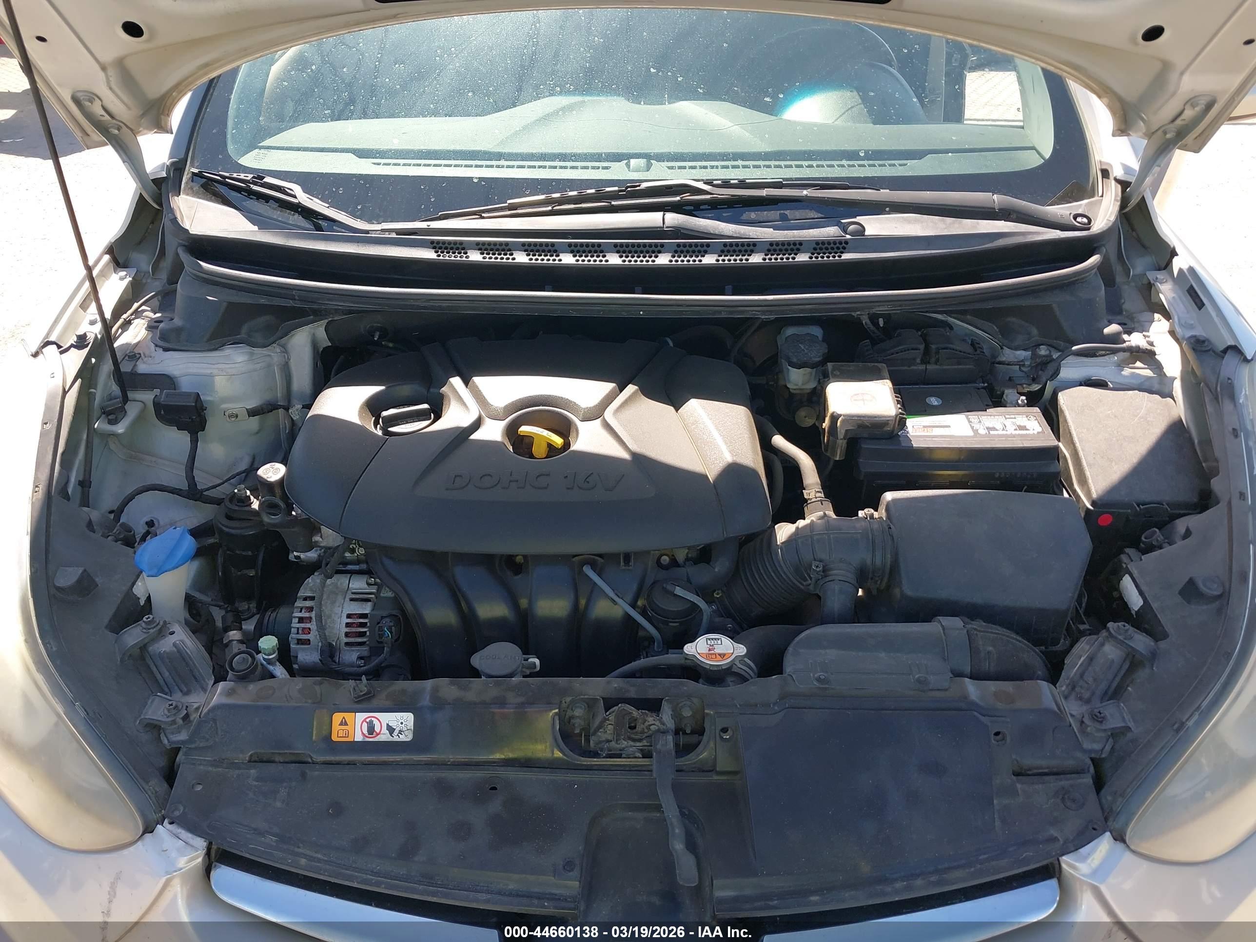 HYUNDAI ELANTRA image 10