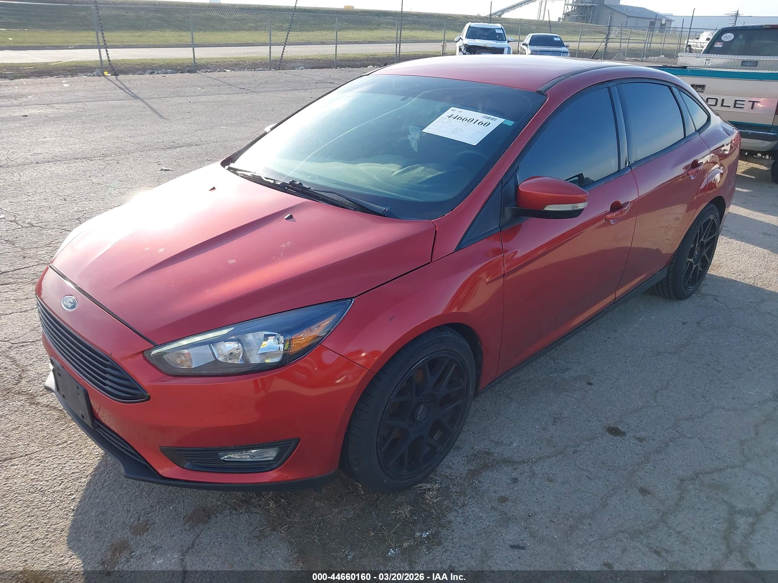 FORD FOCUS image 2