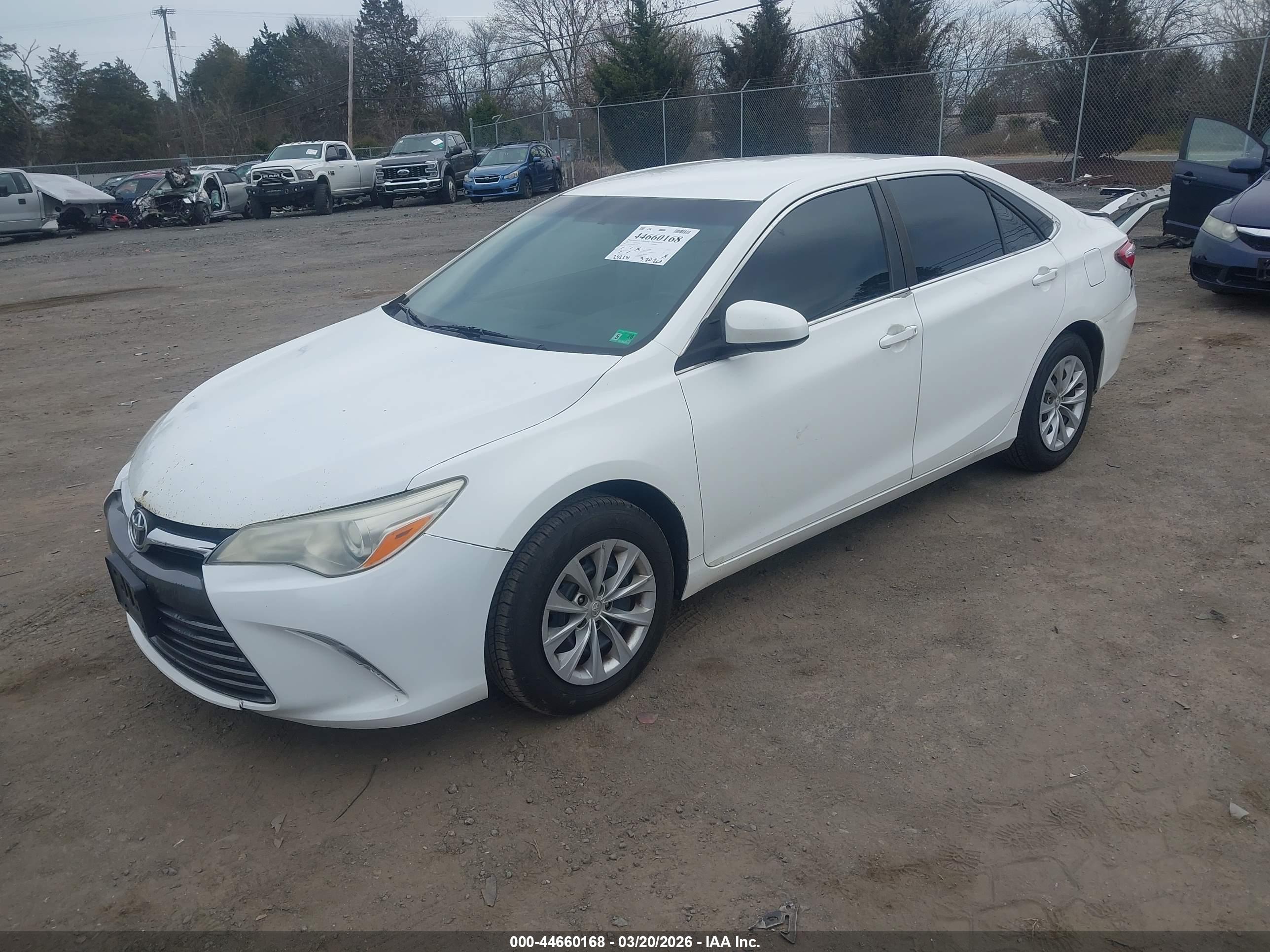 TOYOTA CAMRY image 2