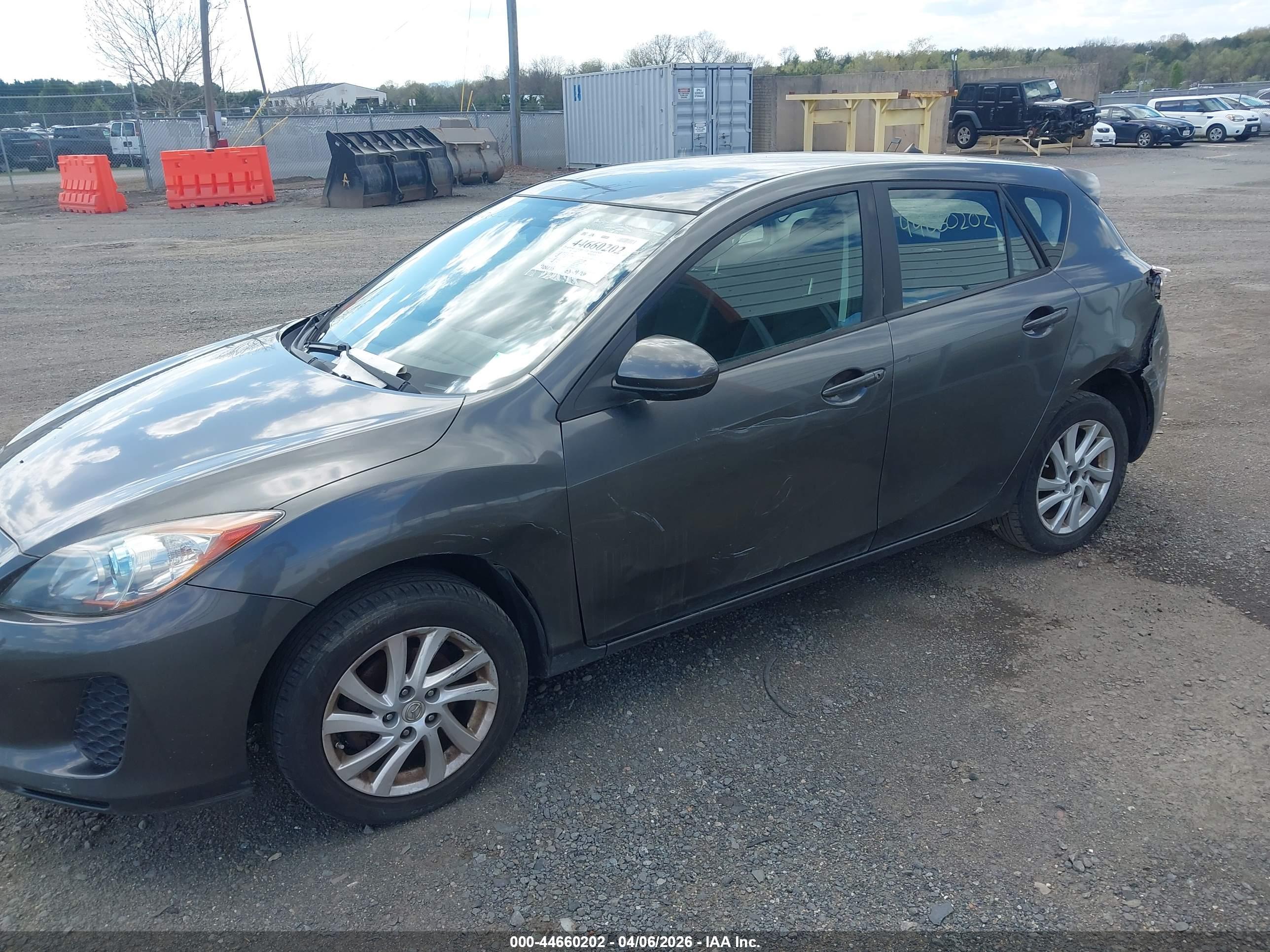 MAZDA MAZDA3 image 6