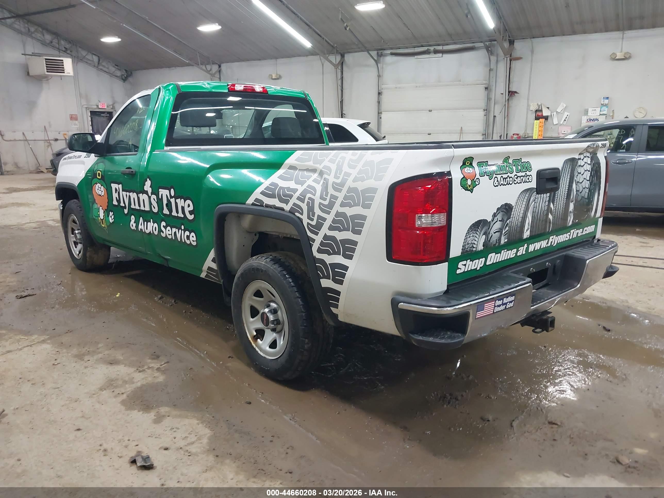 GMC SIERRA image 3