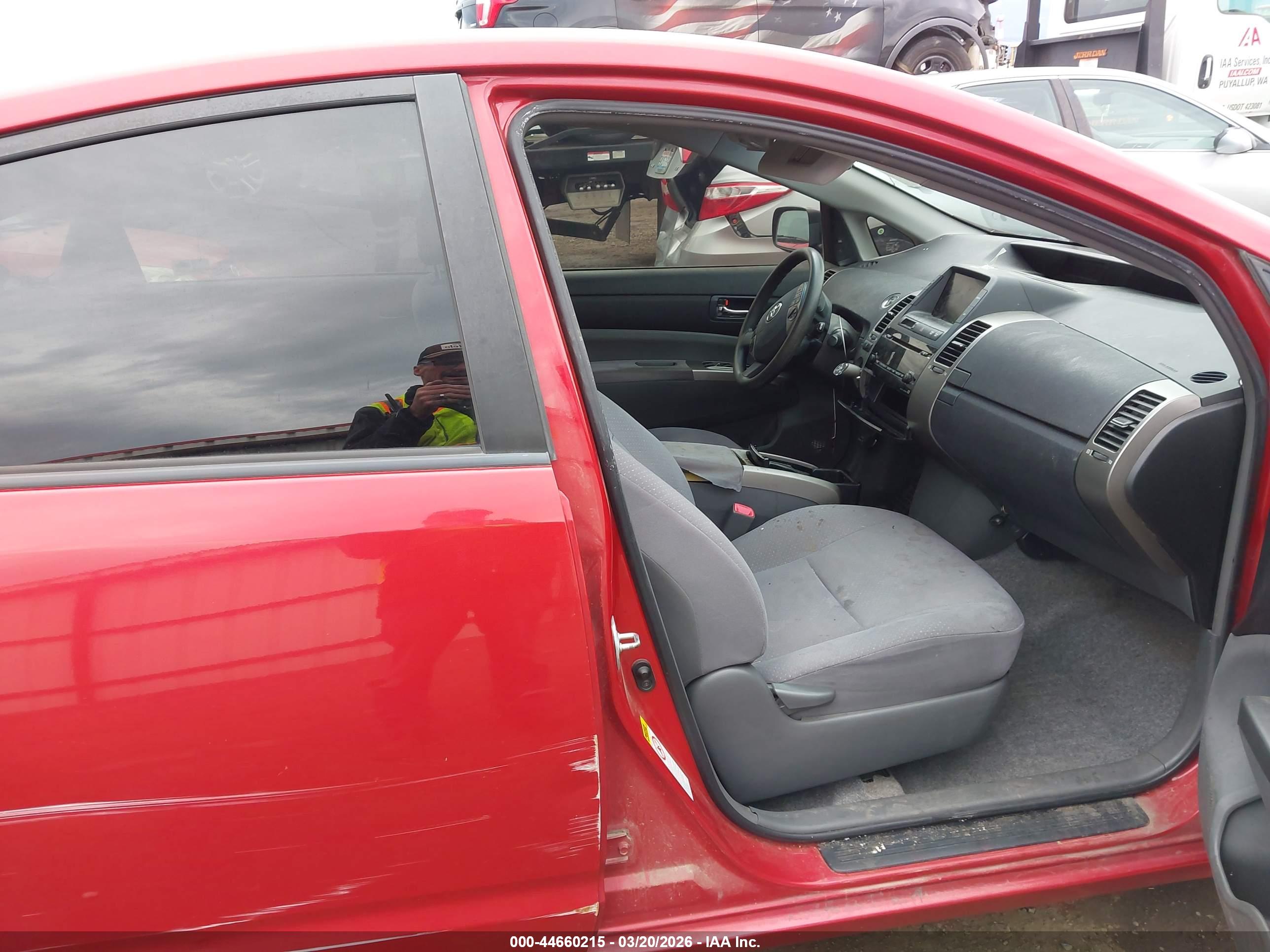 TOYOTA PRIUS image 5