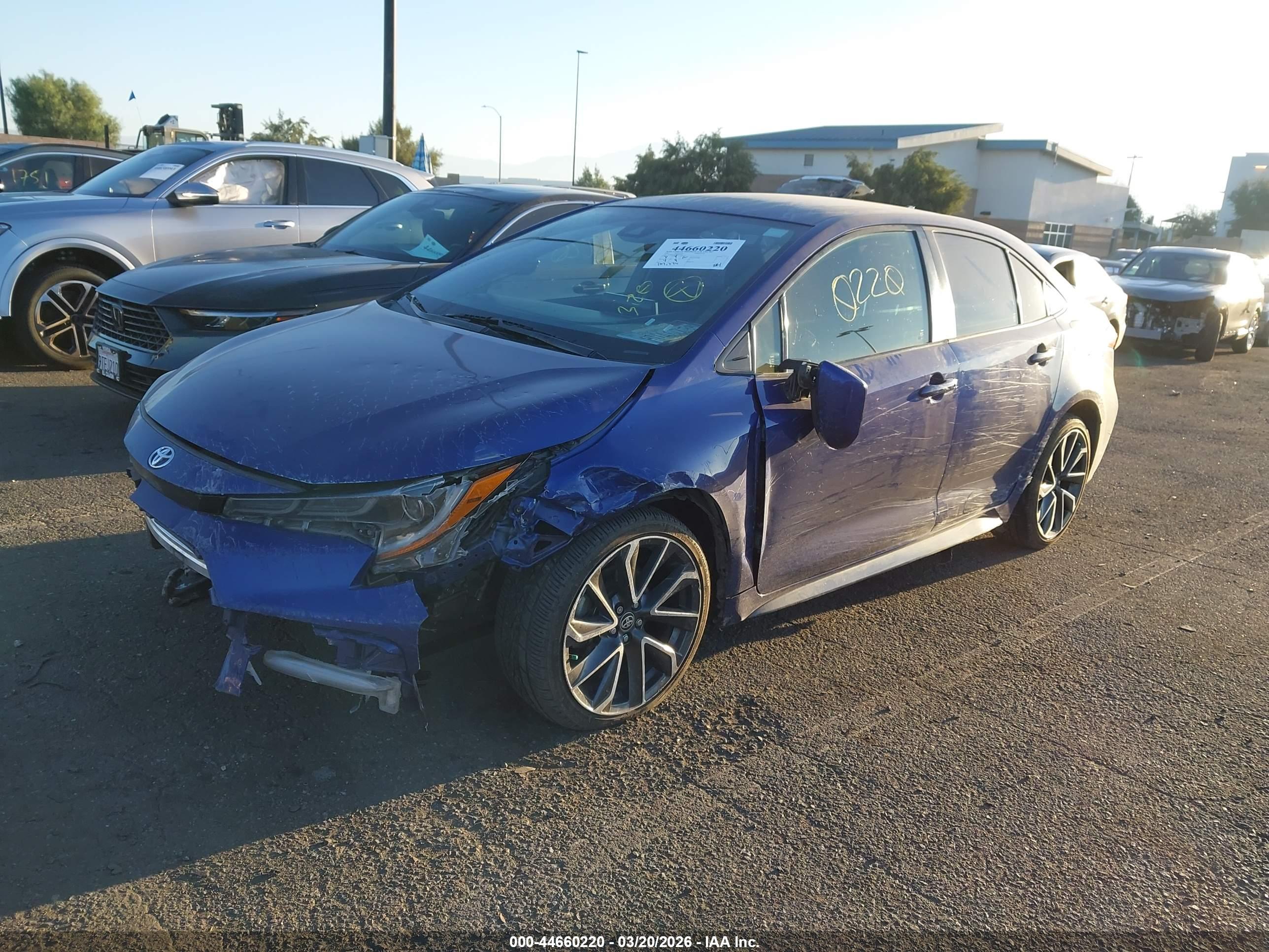 TOYOTA COROLLA image 2