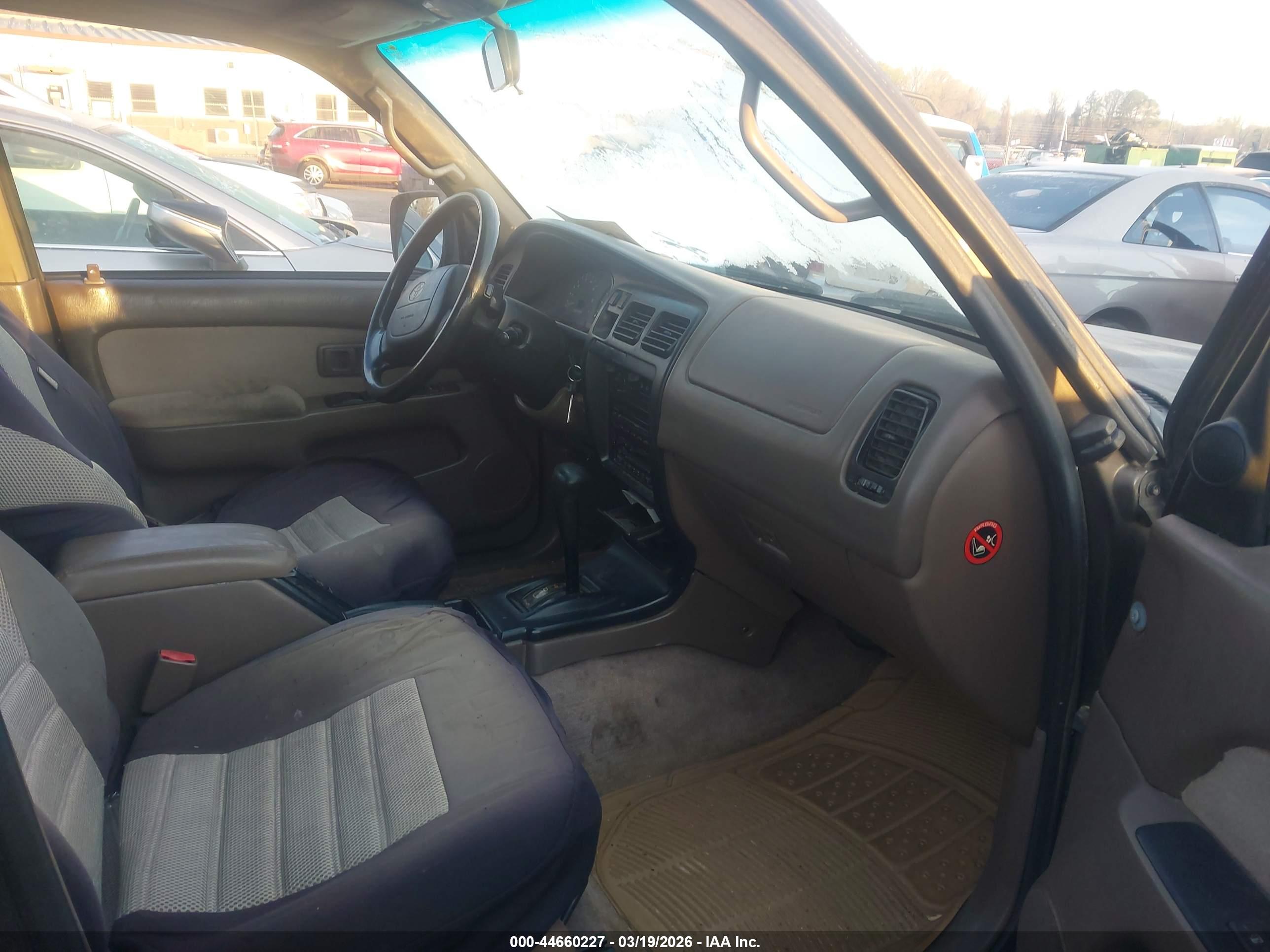 TOYOTA 4RUNNER image 5