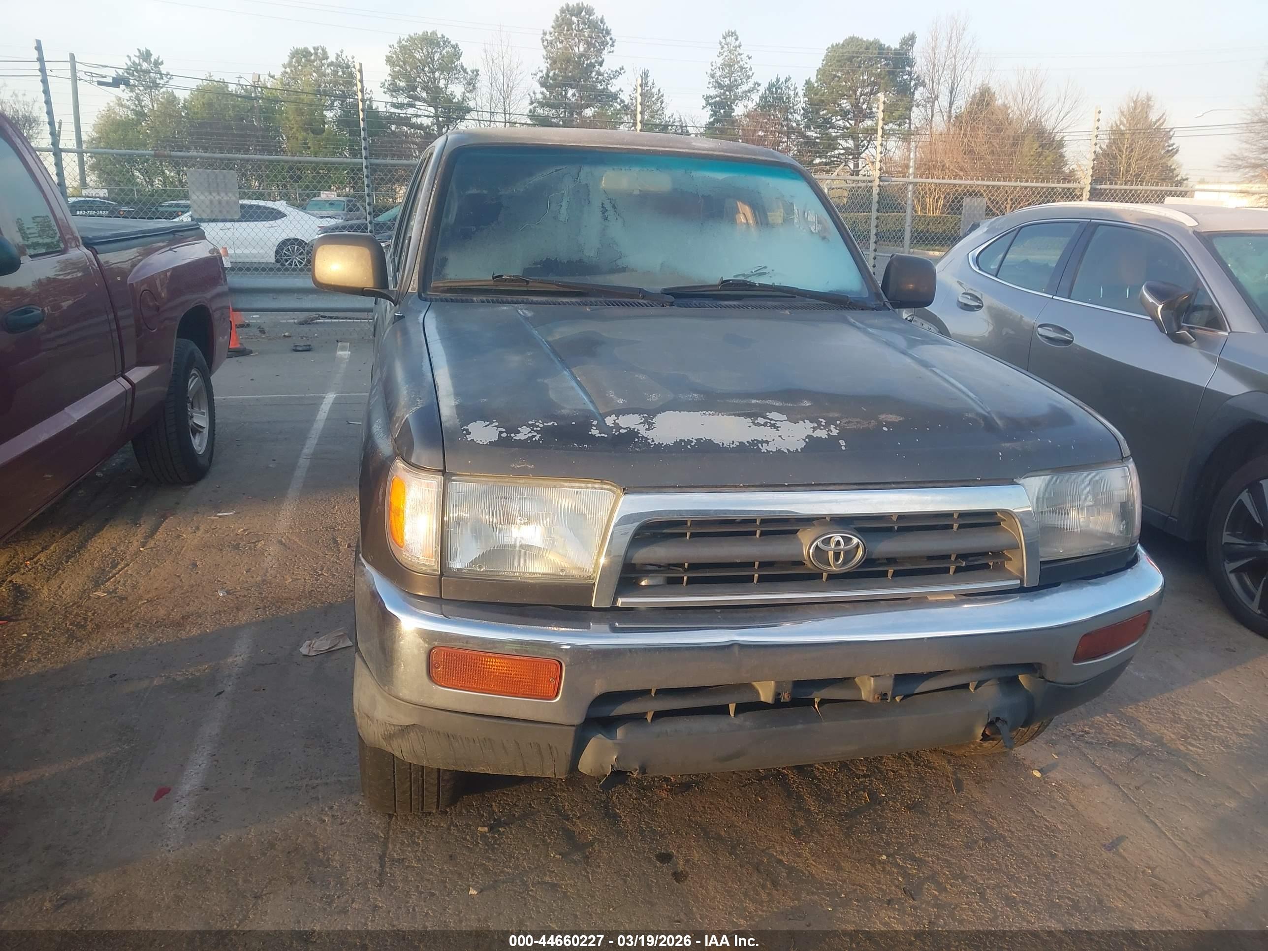 TOYOTA 4RUNNER image 6