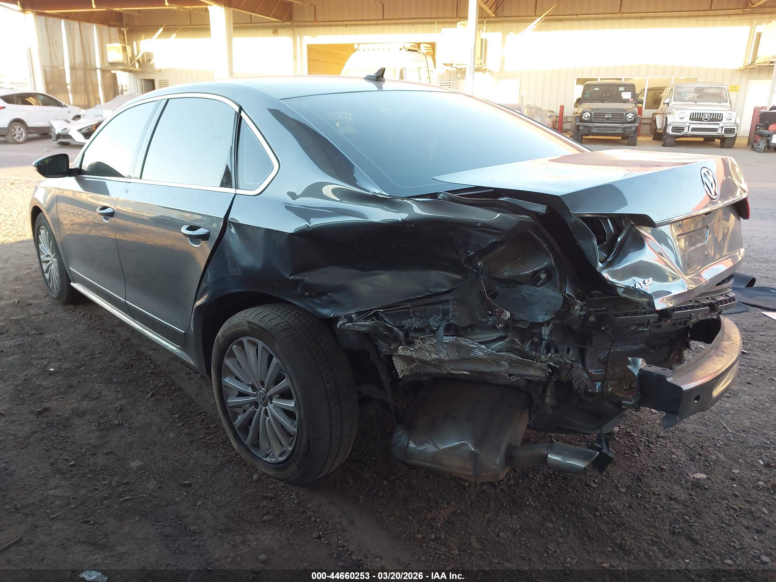 VOLKSWAGEN PASSAT image 3