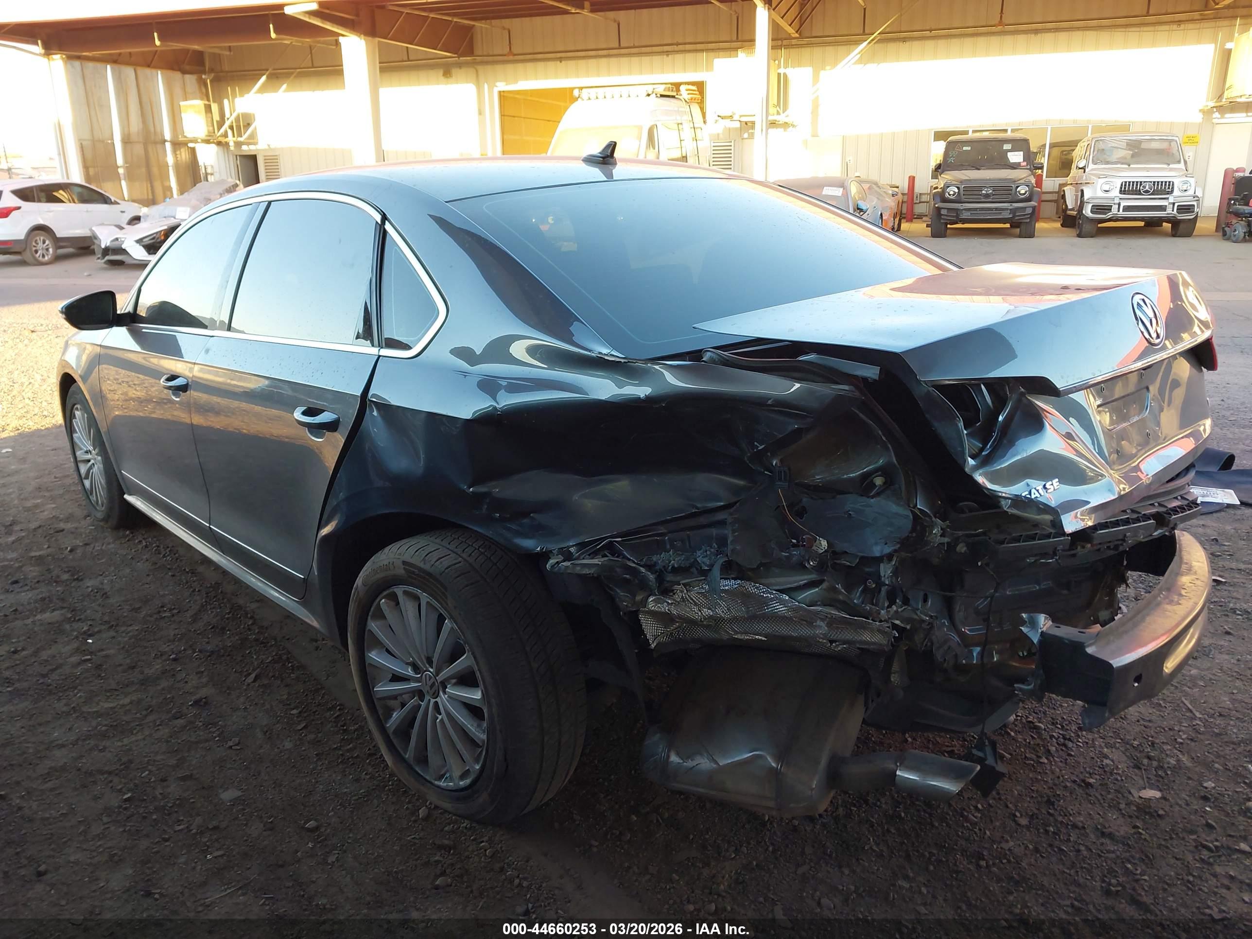 VOLKSWAGEN PASSAT image 6