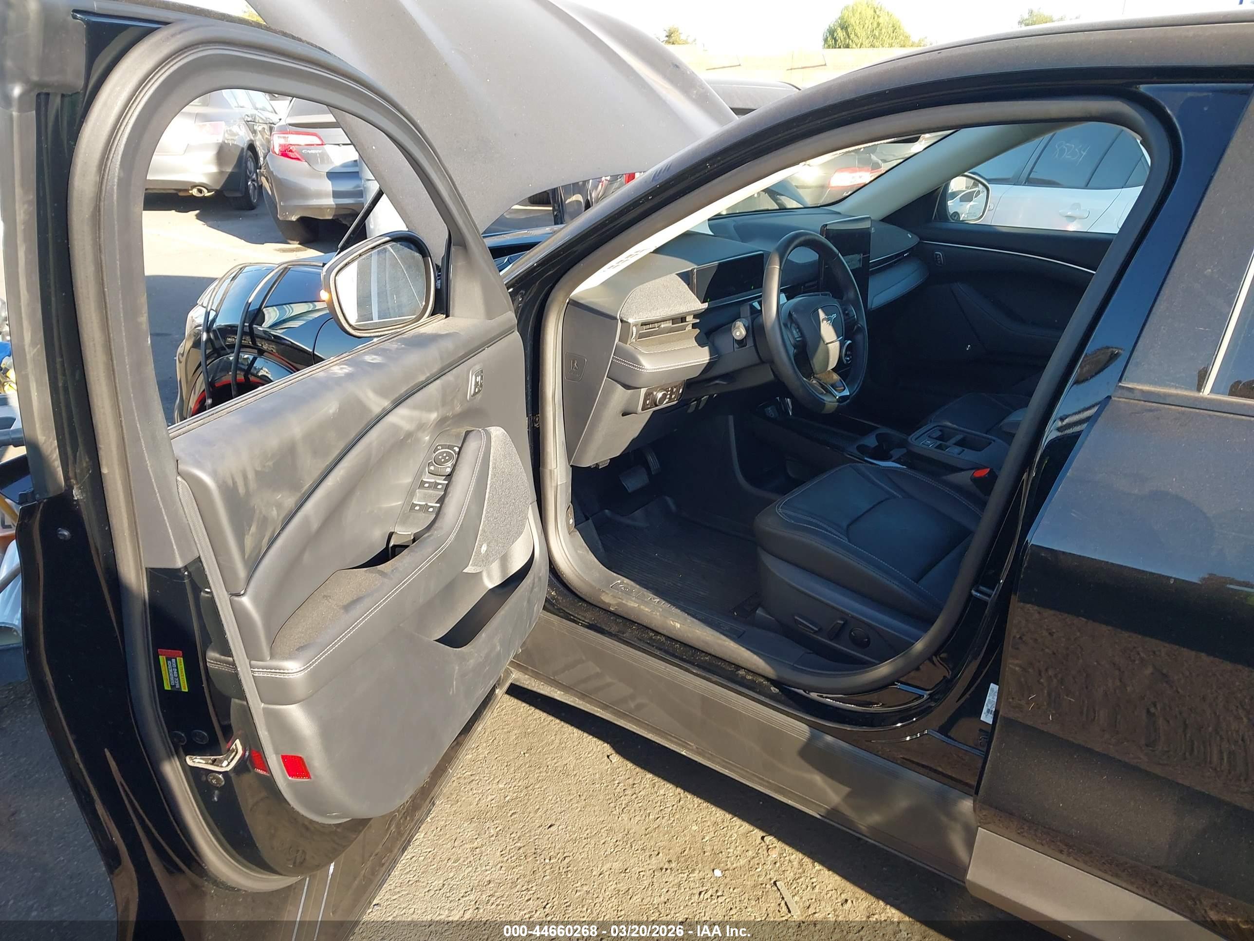 FORD MUSTANG image 5