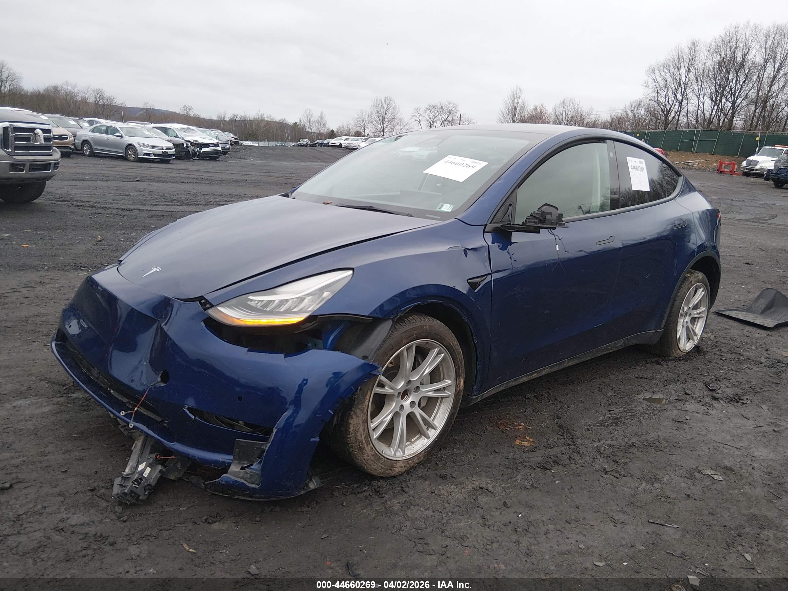 TESLA MODEL image 2