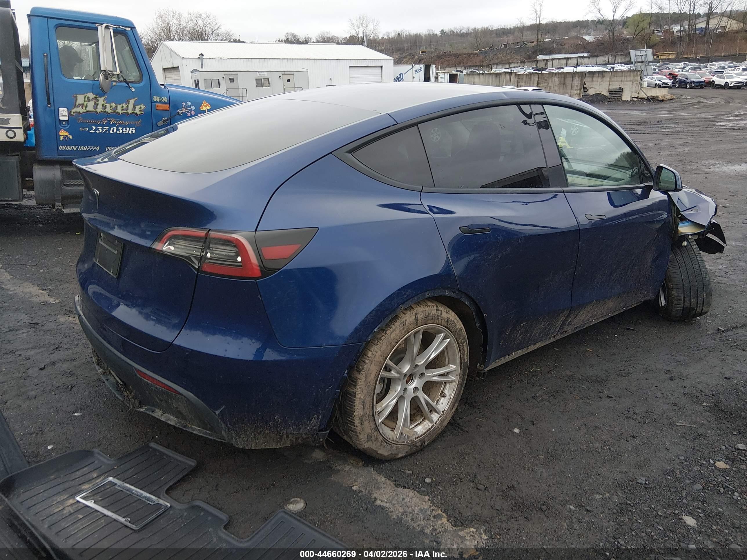 TESLA MODEL image 4