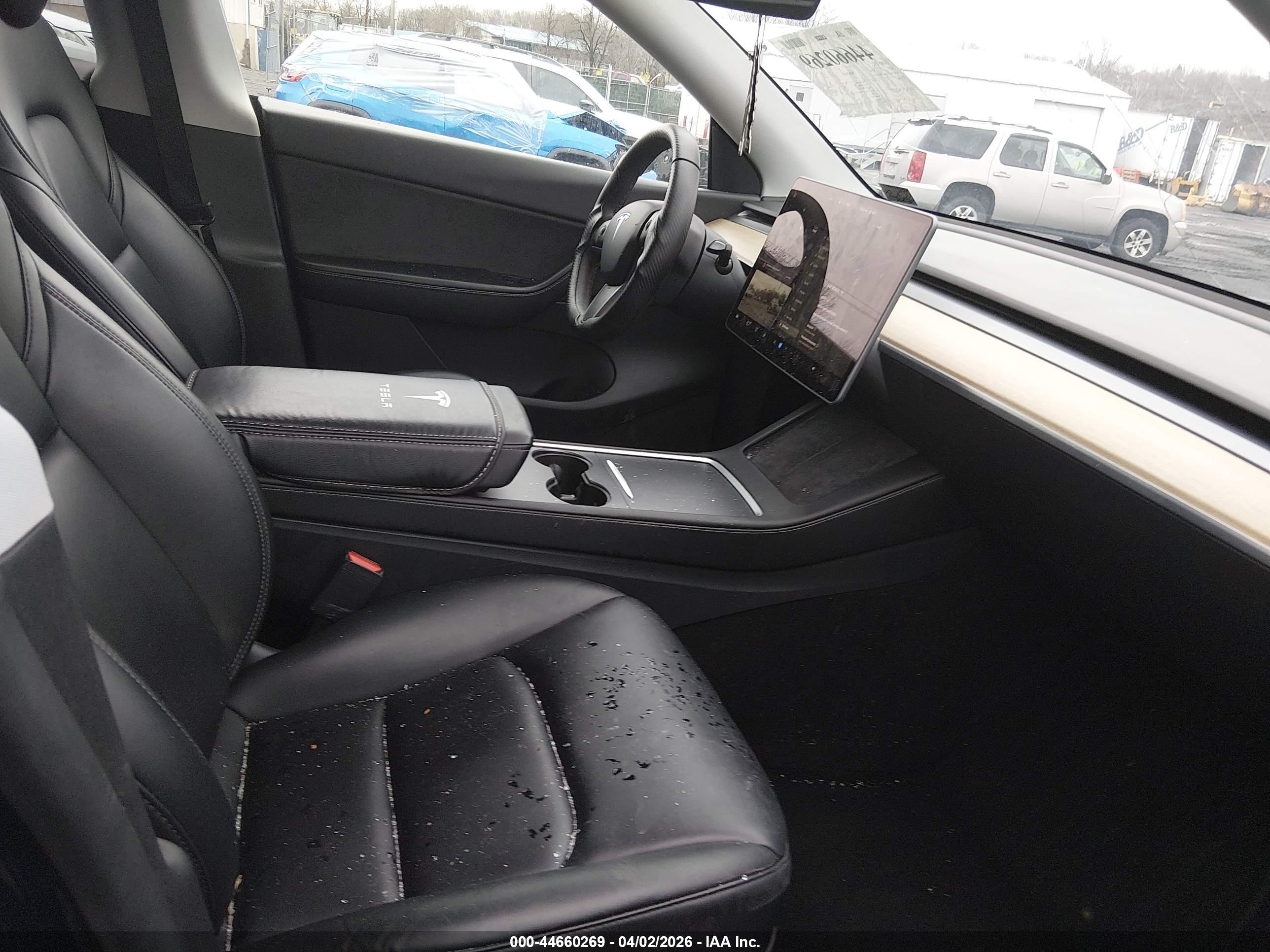 TESLA MODEL image 5