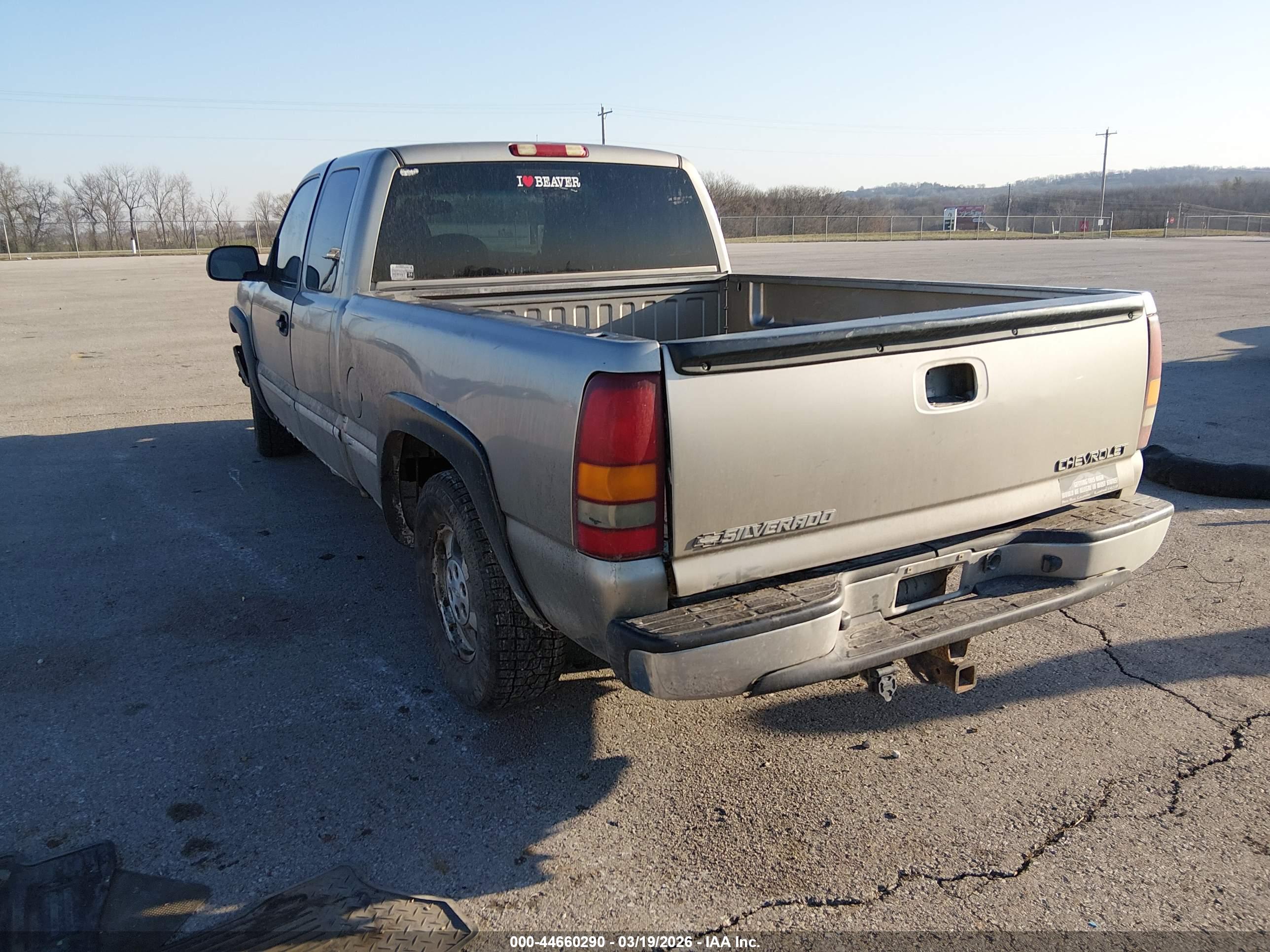 CHEVROLET SILVERADO image 3