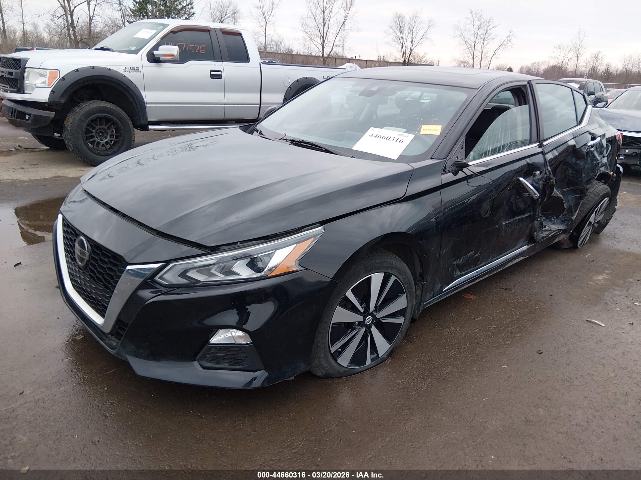 NISSAN ALTIMA image 2
