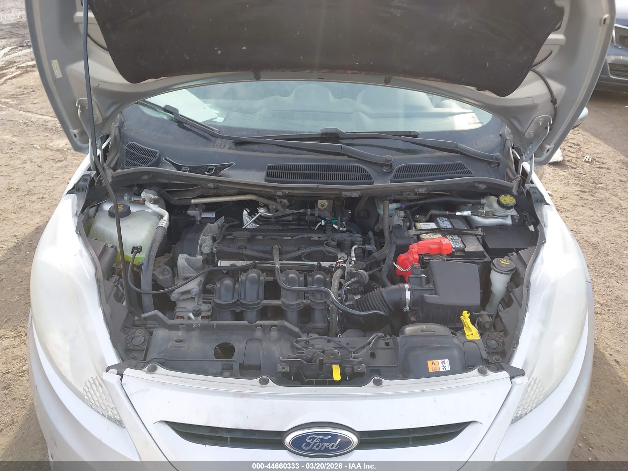 FORD FIESTA image 10
