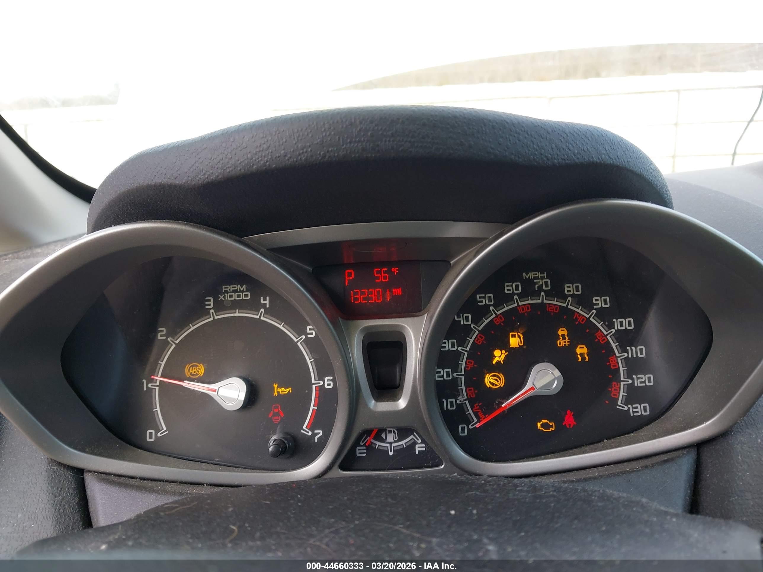 FORD FIESTA image 7
