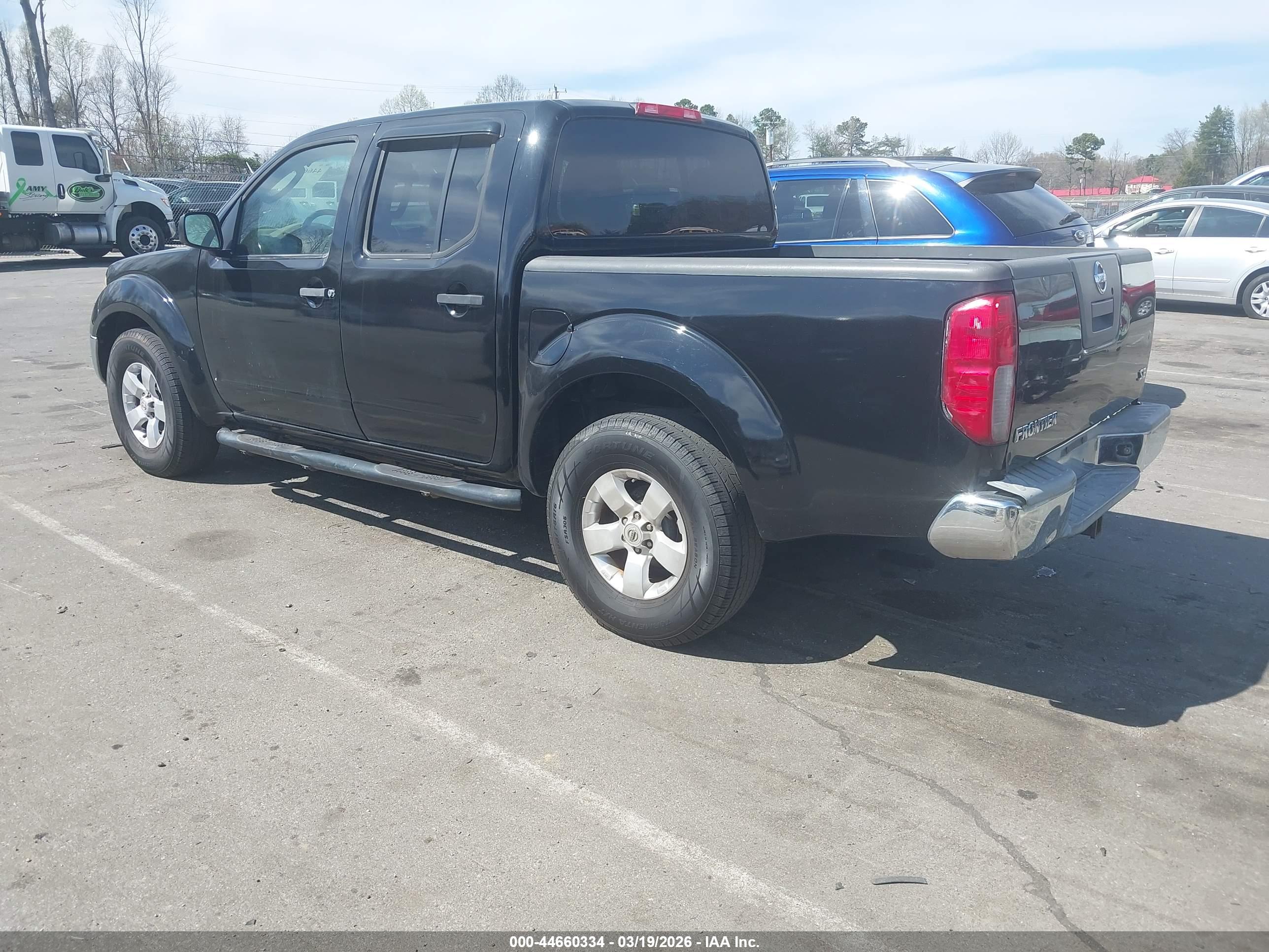 NISSAN FRONTIER image 3