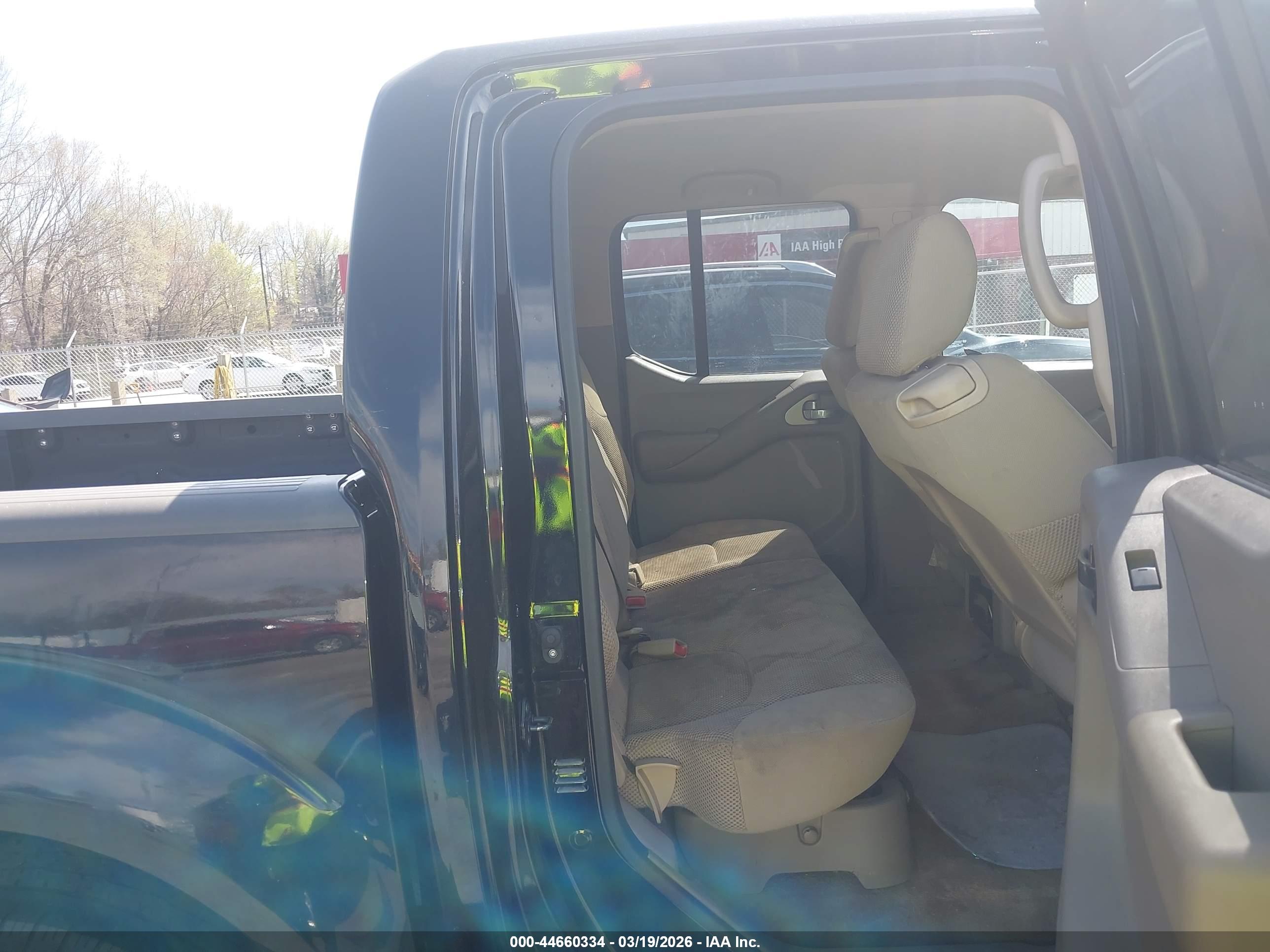 NISSAN FRONTIER image 8