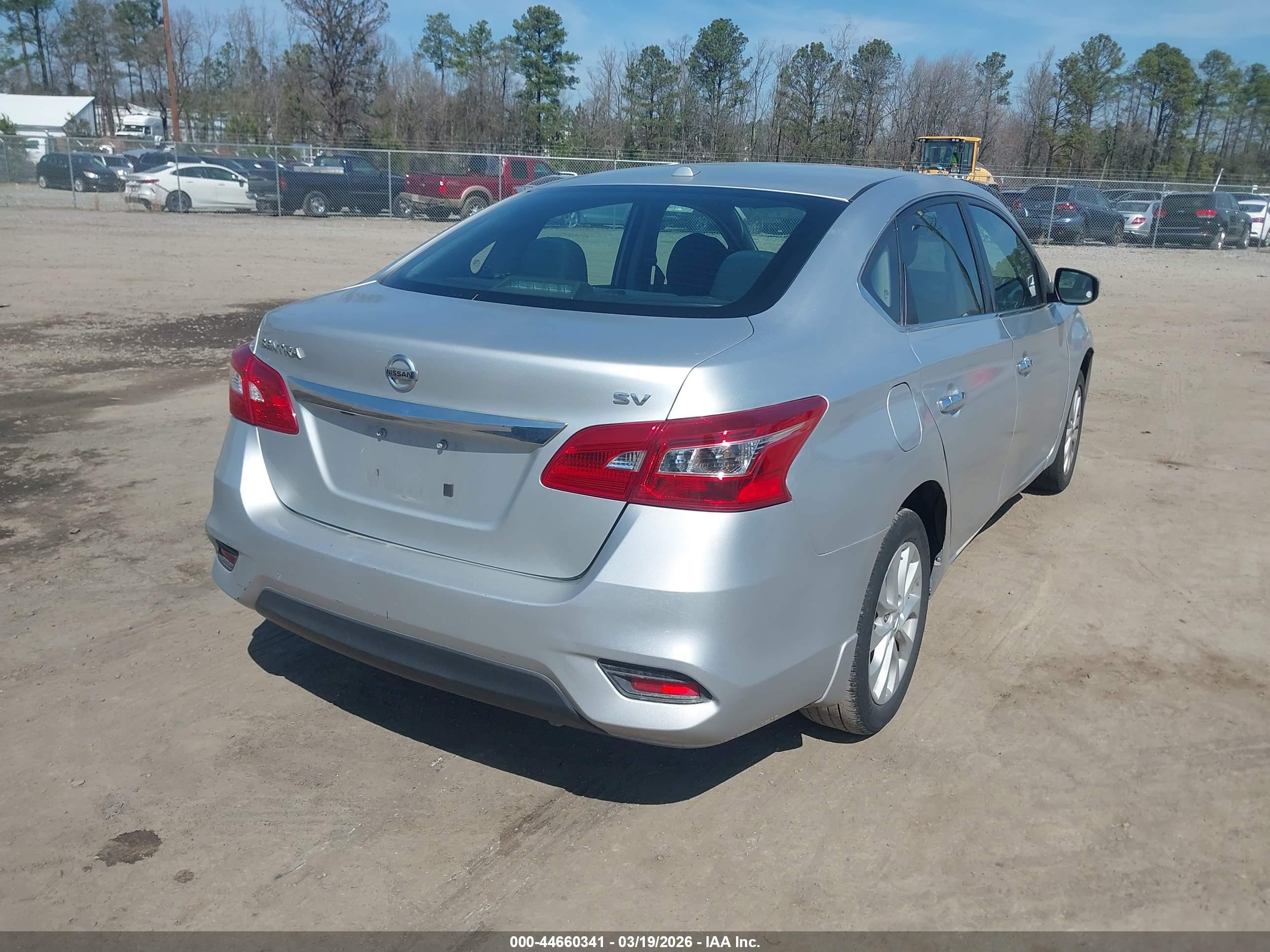NISSAN SENTRA image 4