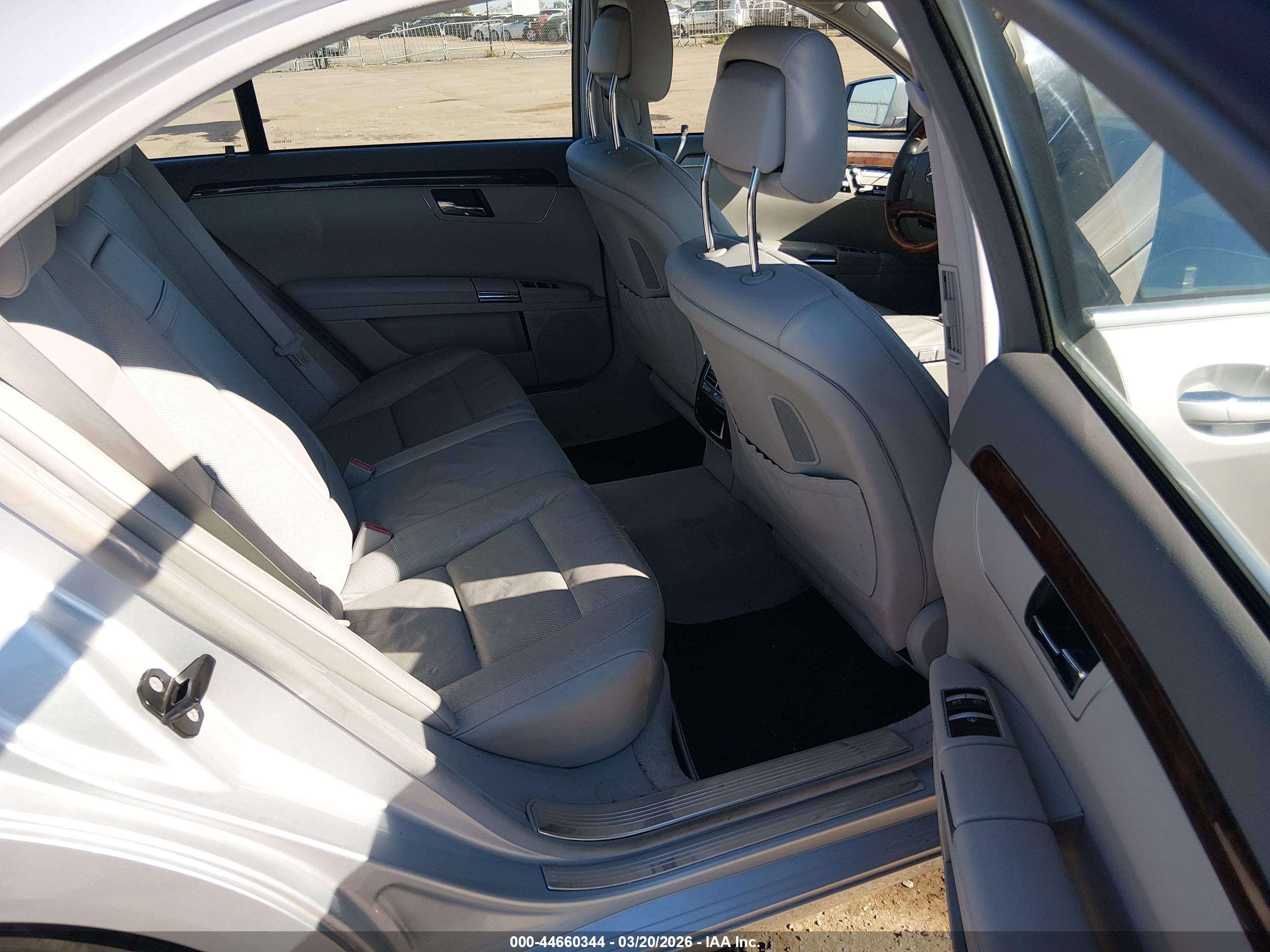 MERCEDES-BENZ S image 8