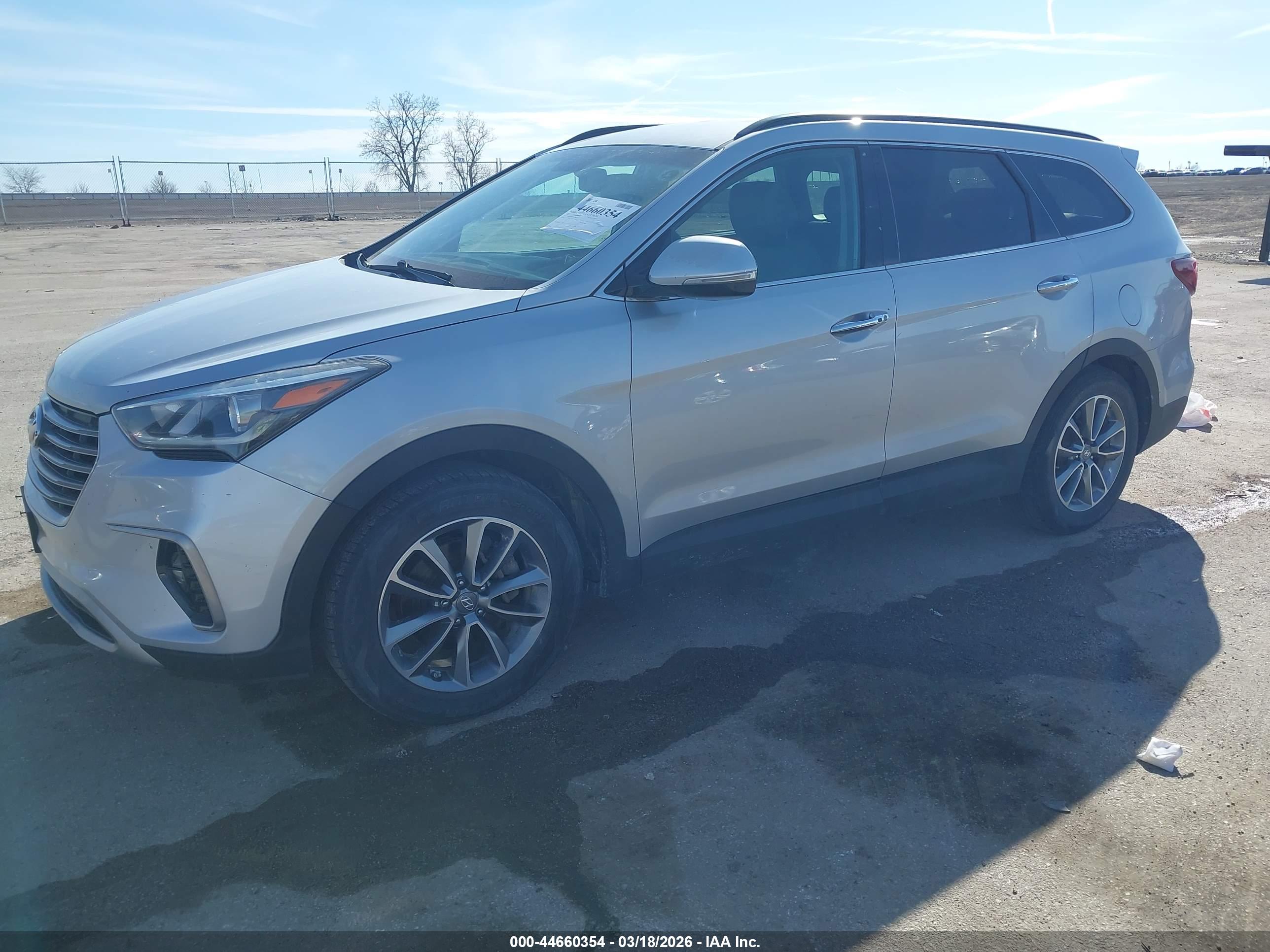 HYUNDAI SANTA image 2