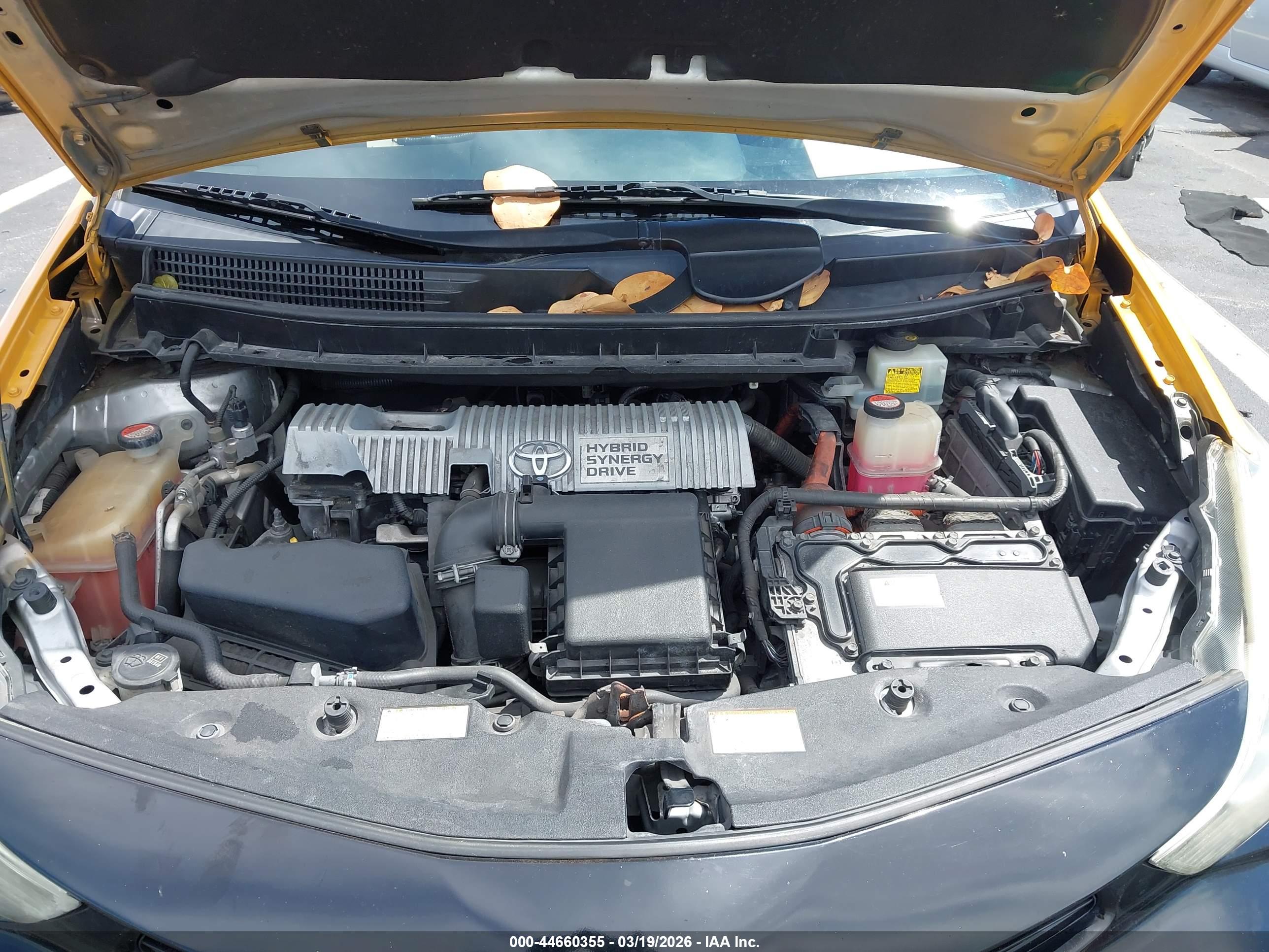 TOYOTA PRIUS image 10