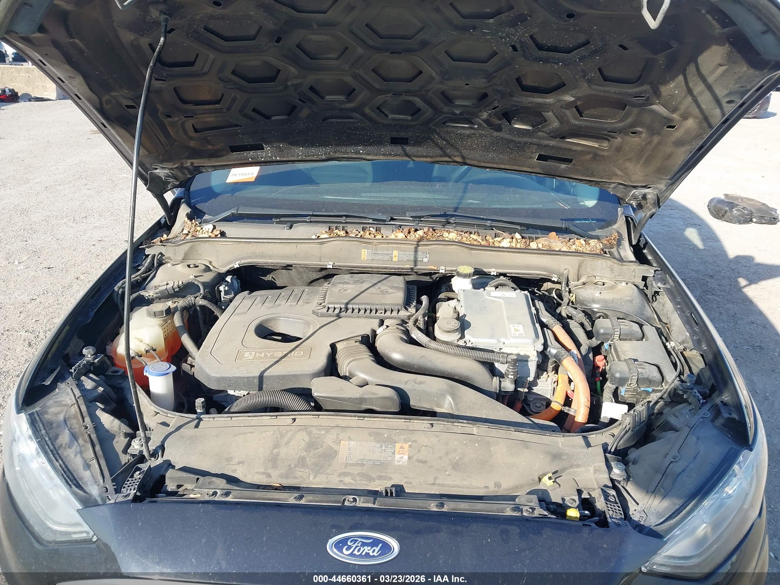 FORD FUSION image 10
