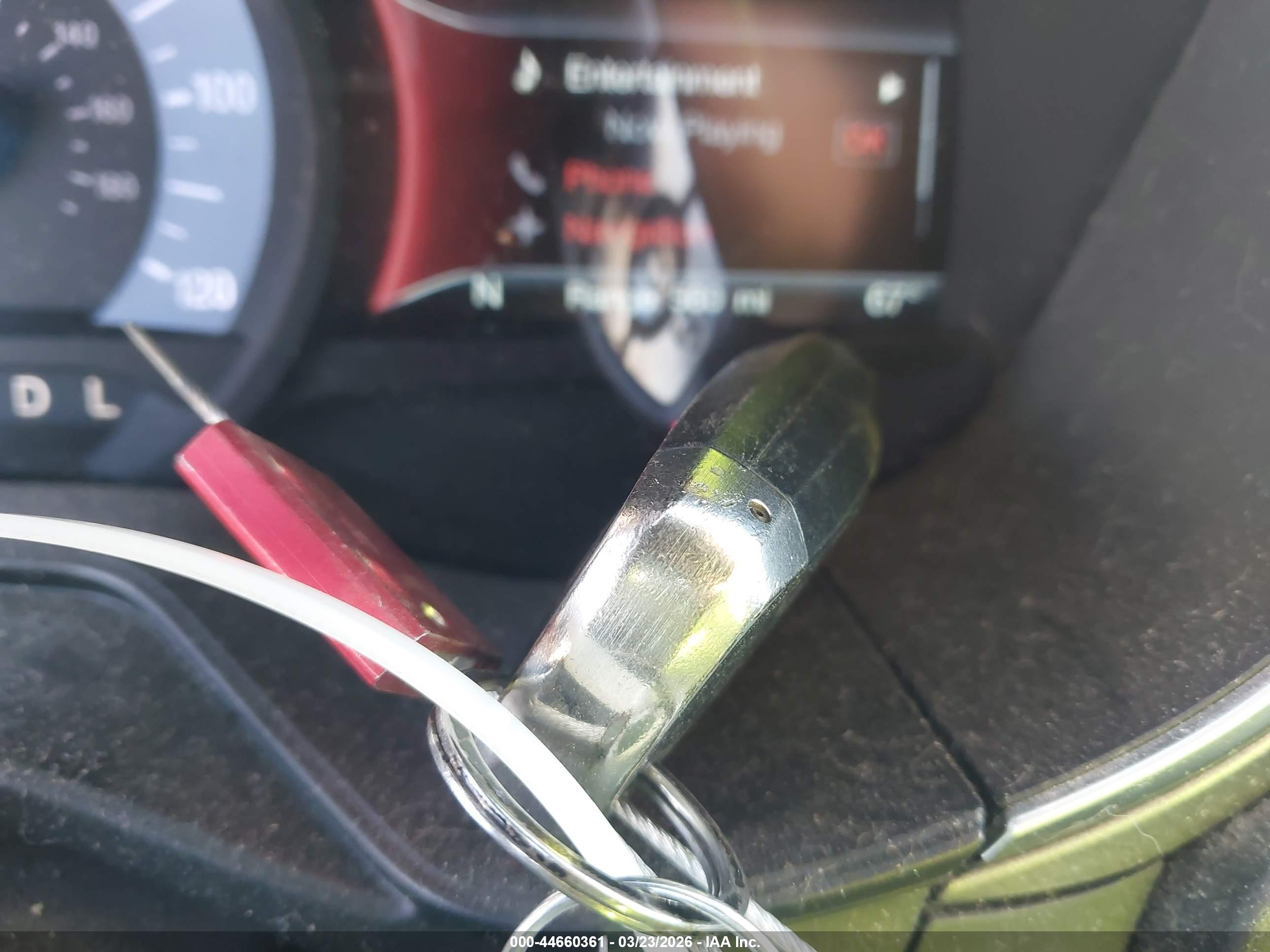 FORD FUSION image 11