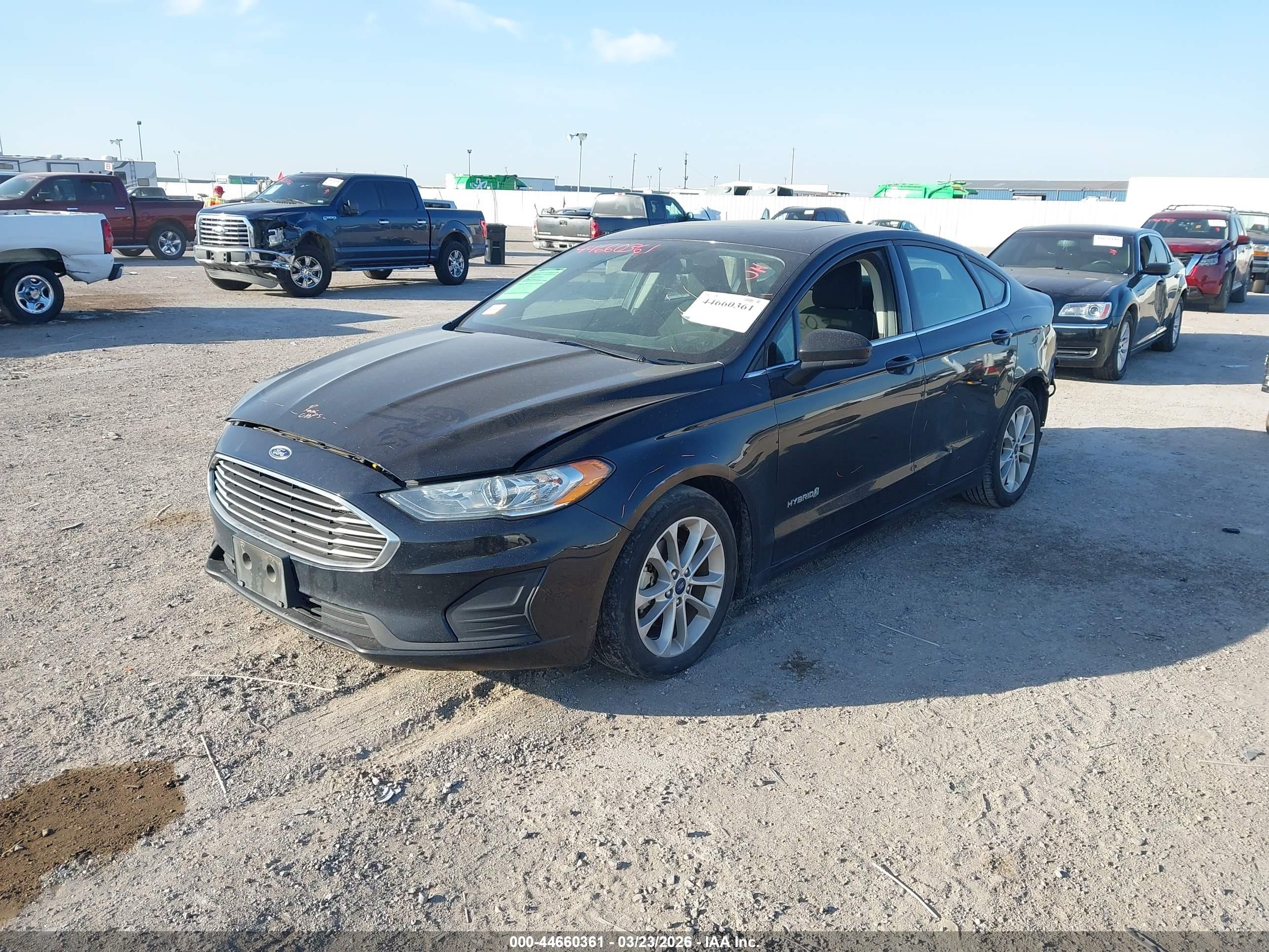 FORD FUSION image 2