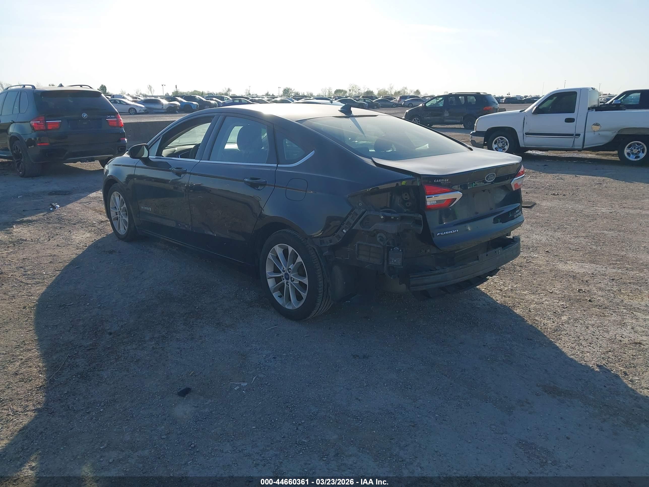 FORD FUSION image 3