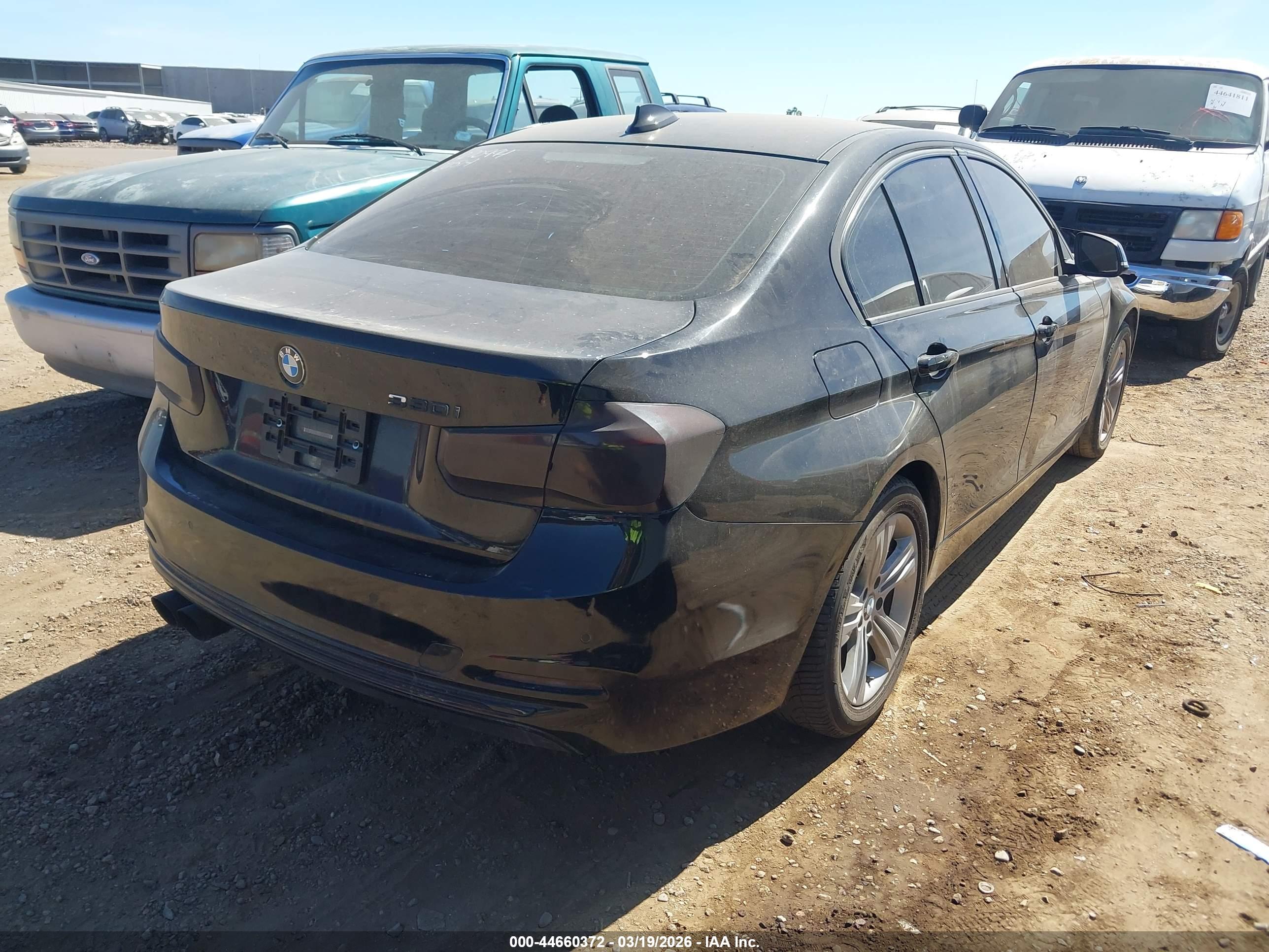 BMW 330I image 4