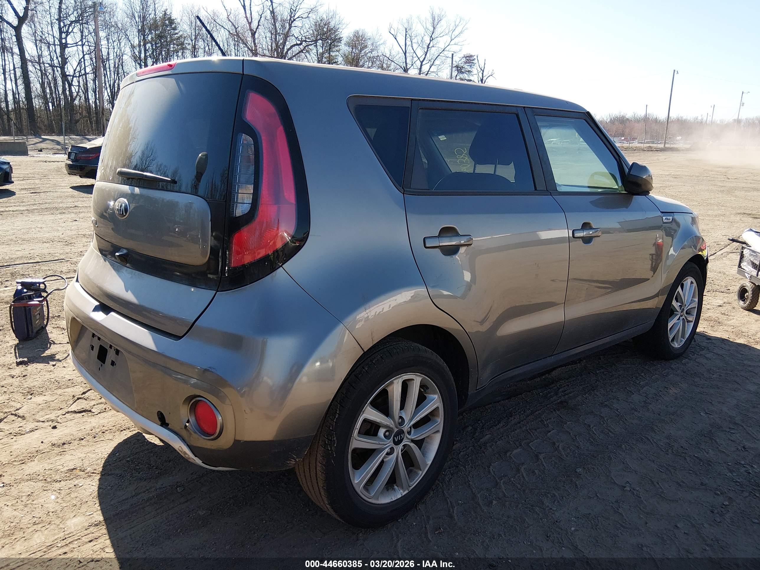 KIA SOUL image 4