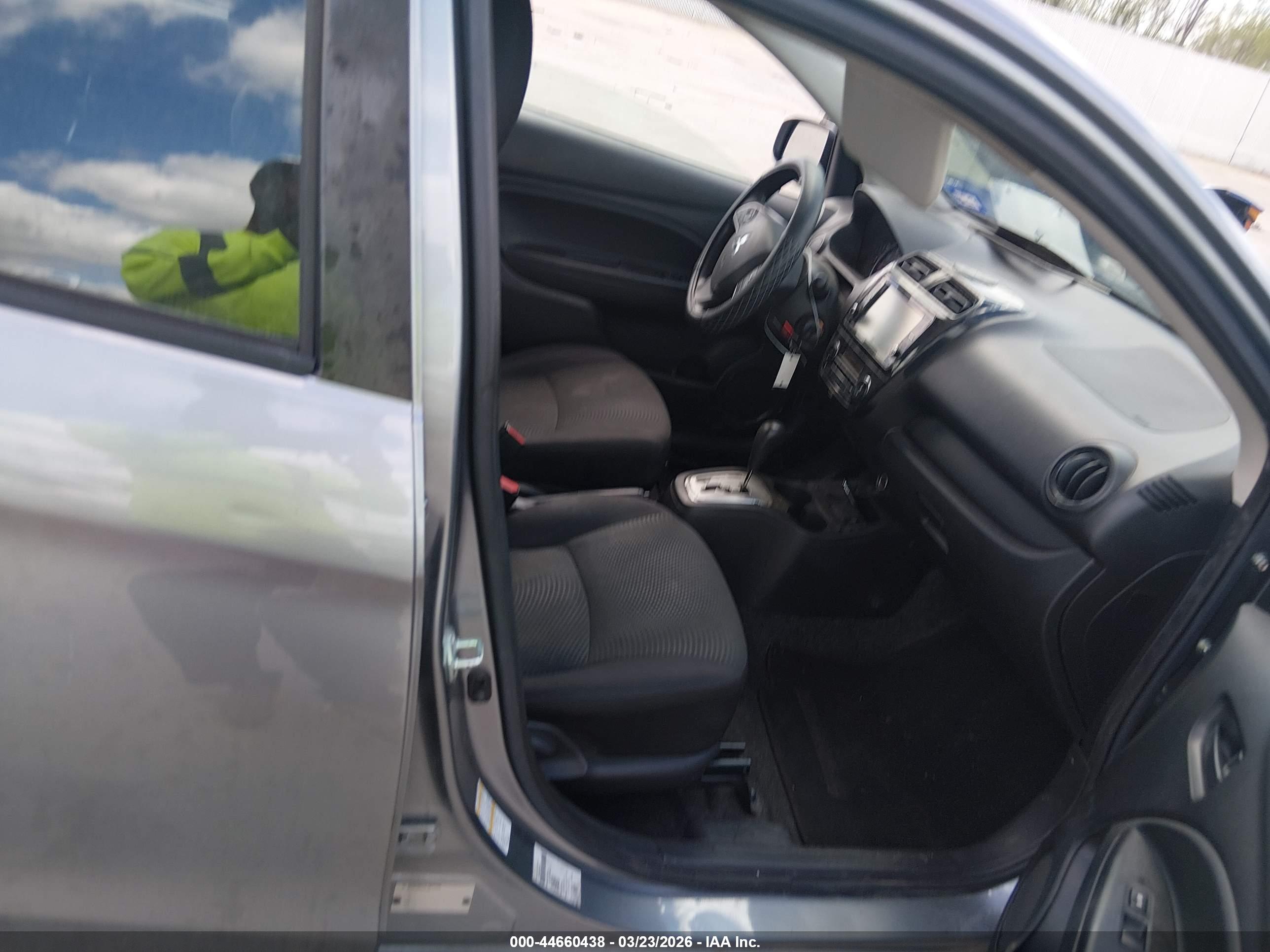 MITSUBISHI MIRAGE image 5