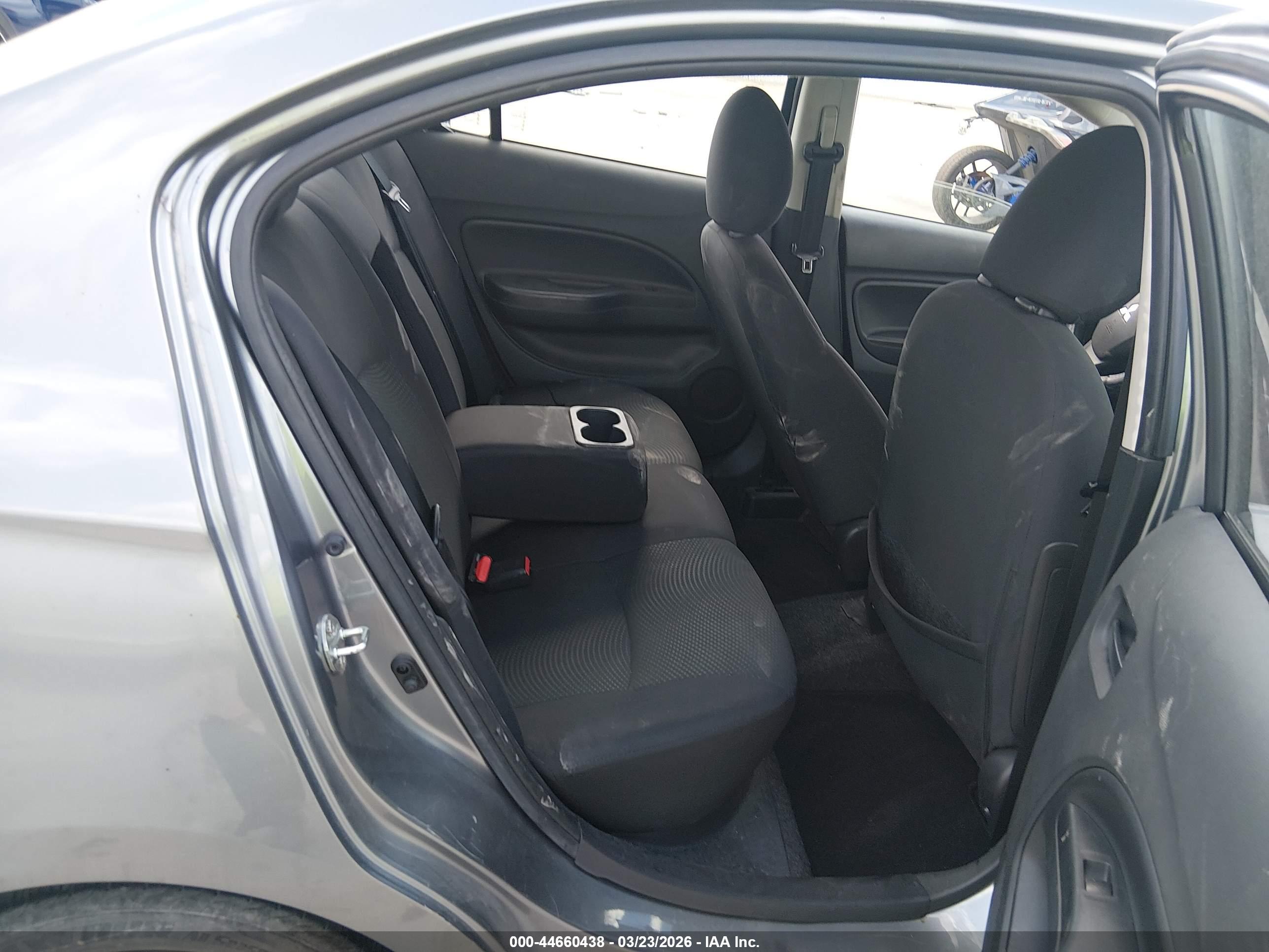 MITSUBISHI MIRAGE image 8
