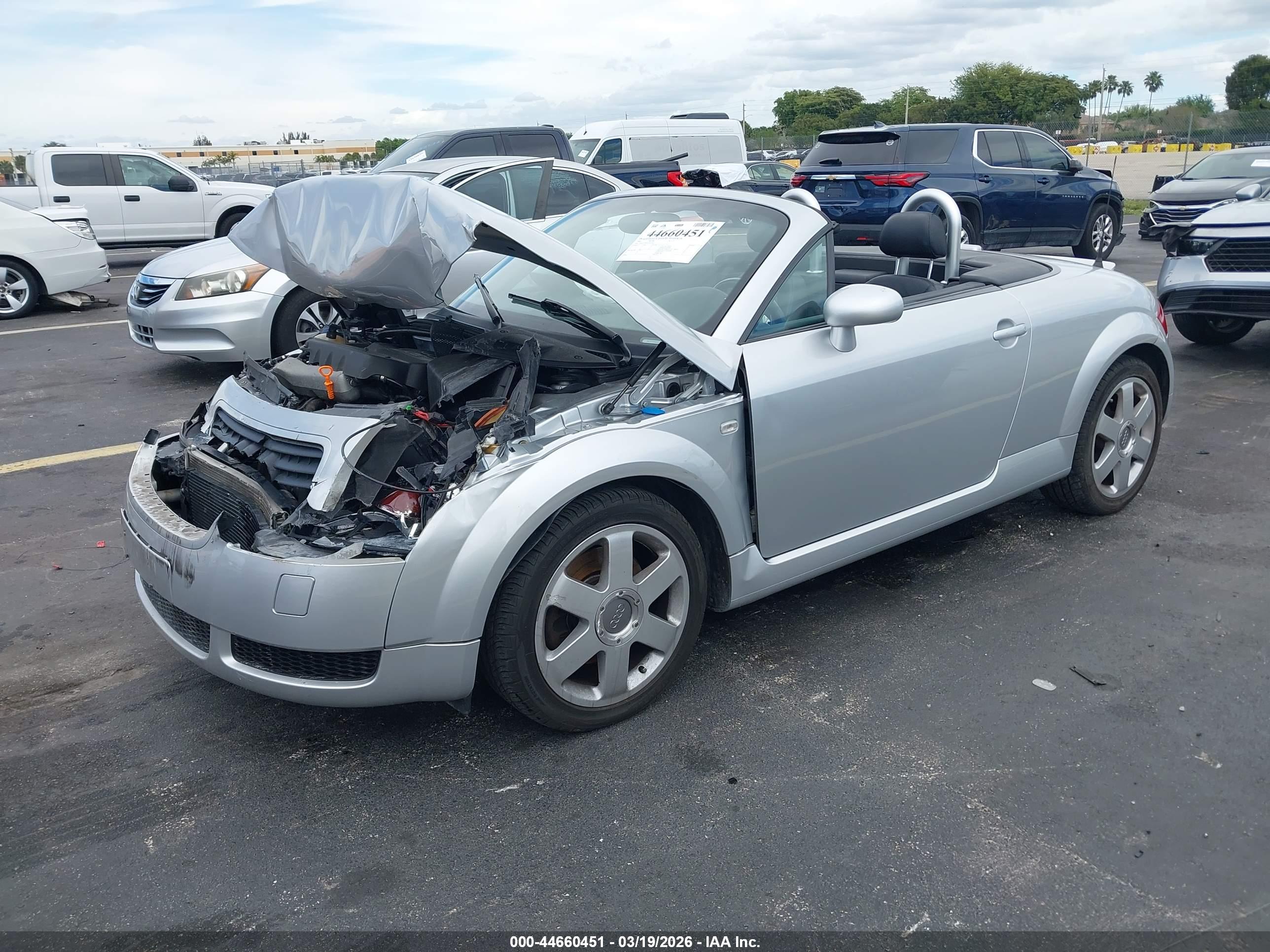 AUDI TT image 2