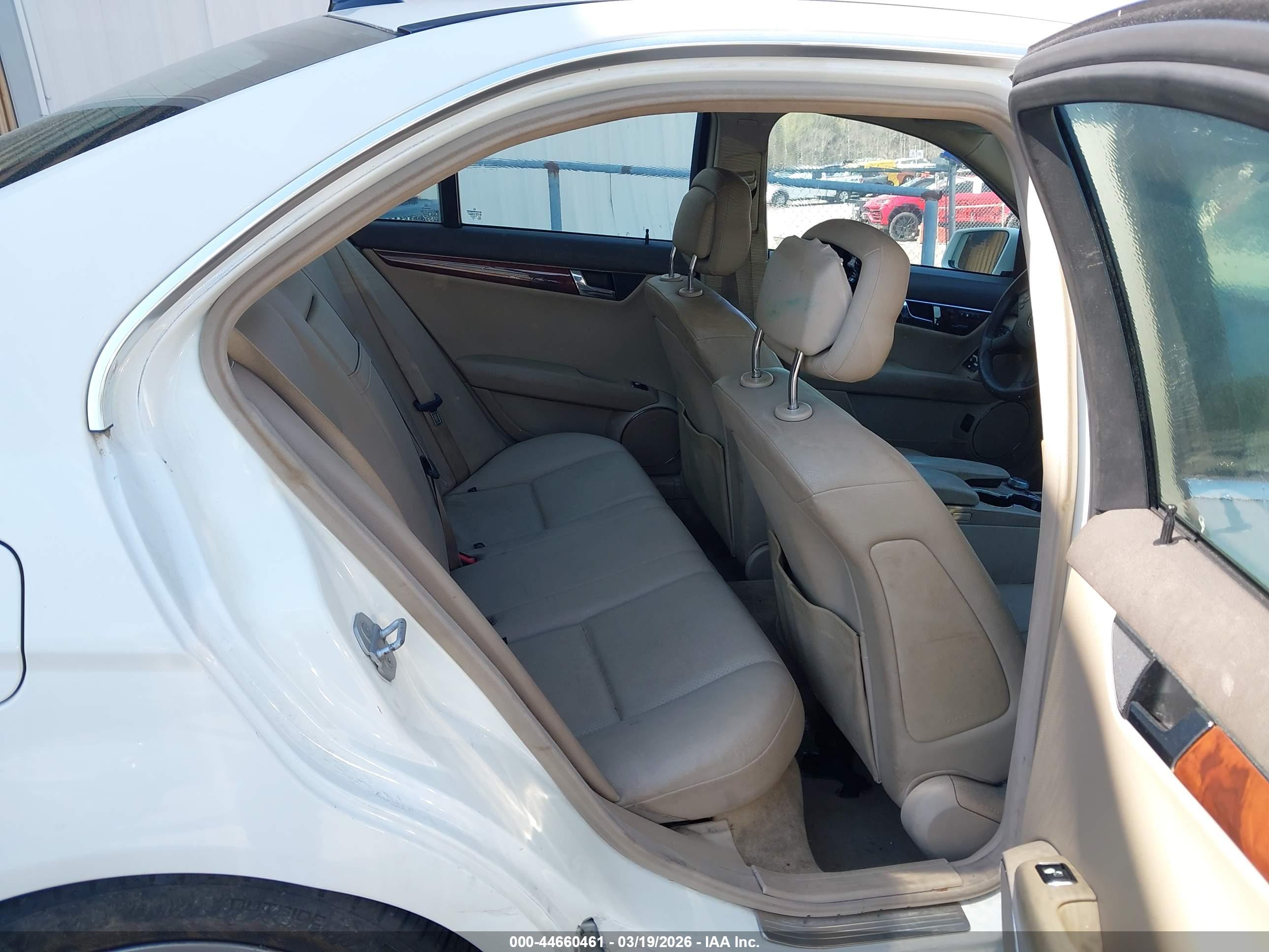 MERCEDES-BENZ C image 8