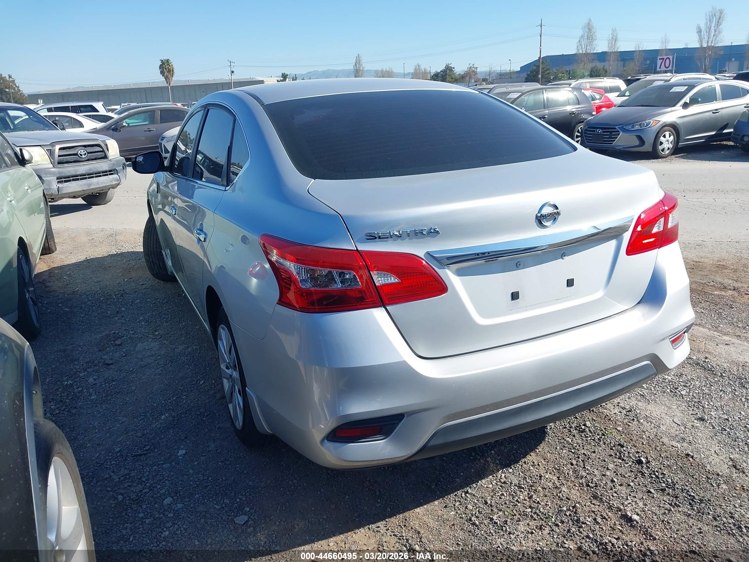NISSAN SENTRA image 3