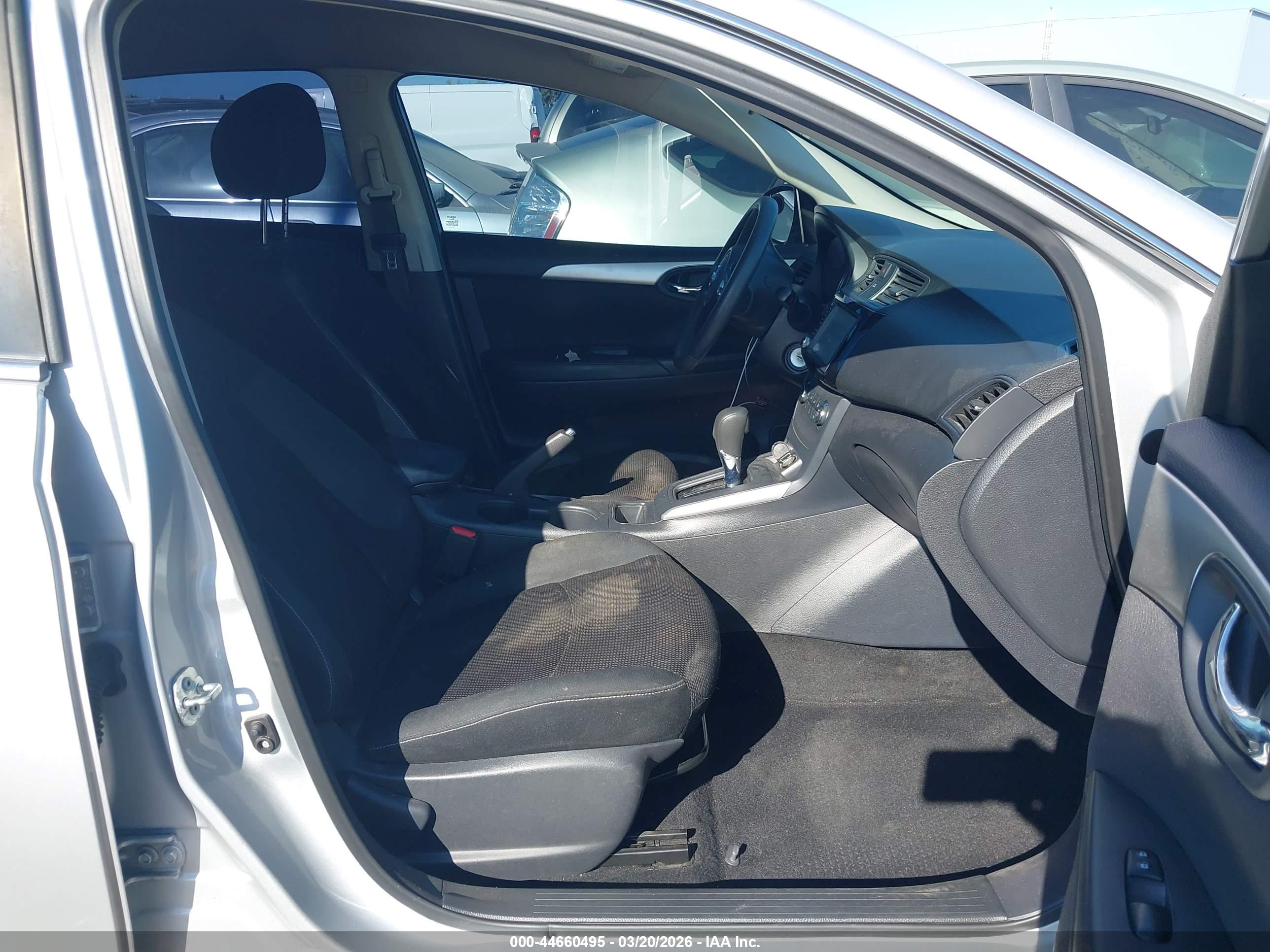 NISSAN SENTRA image 5